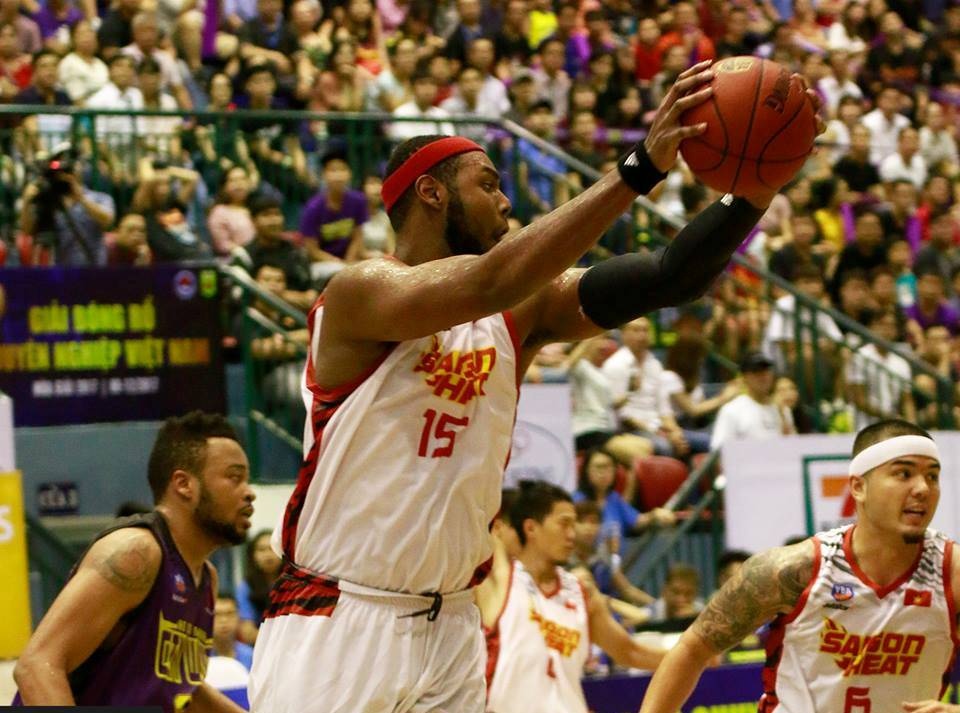 Saigon Heat danh bai City Wings o tran derby hap dan hinh anh