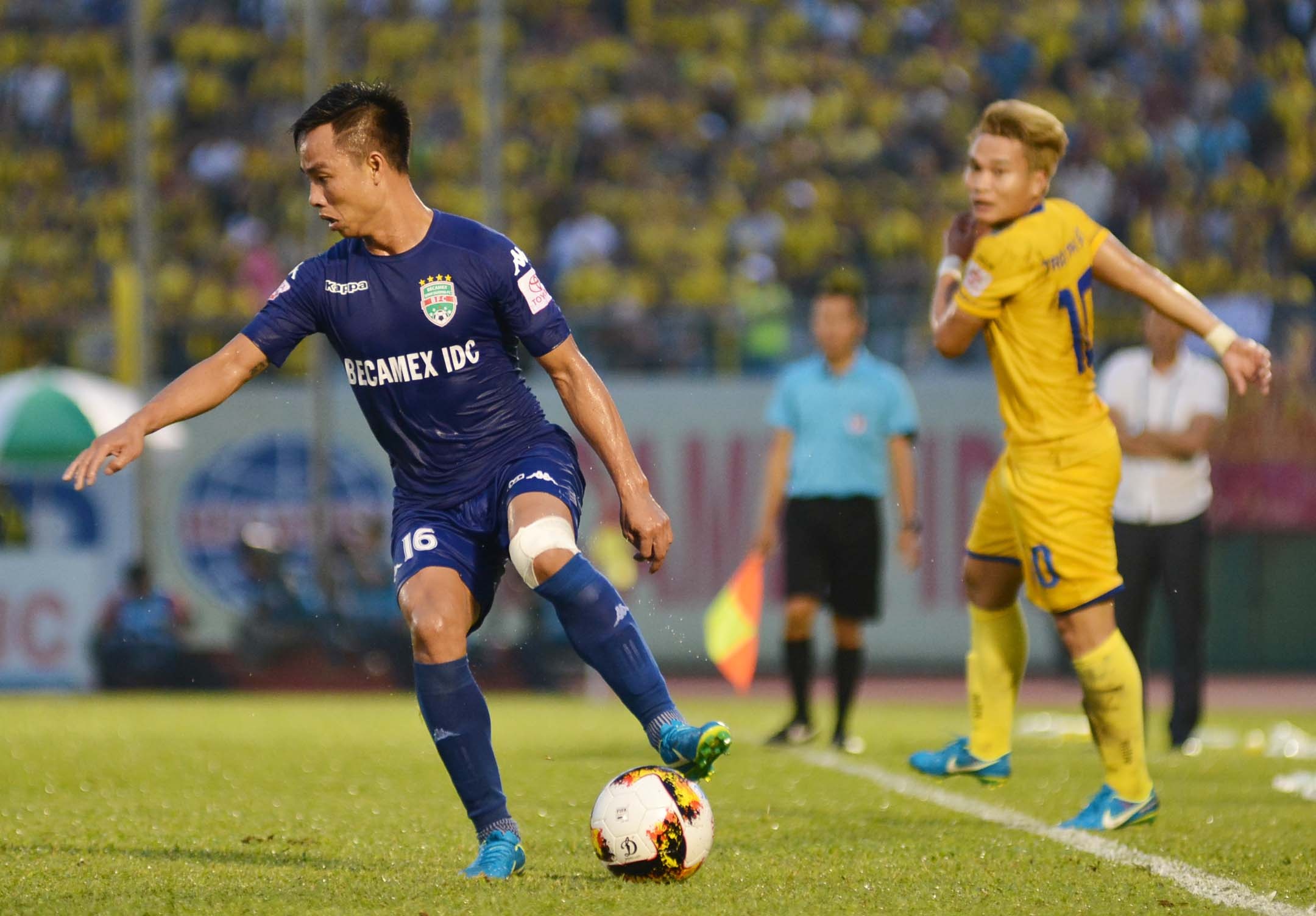 Tran Binh Duong vs SLNA chieu 19/9 anh 5