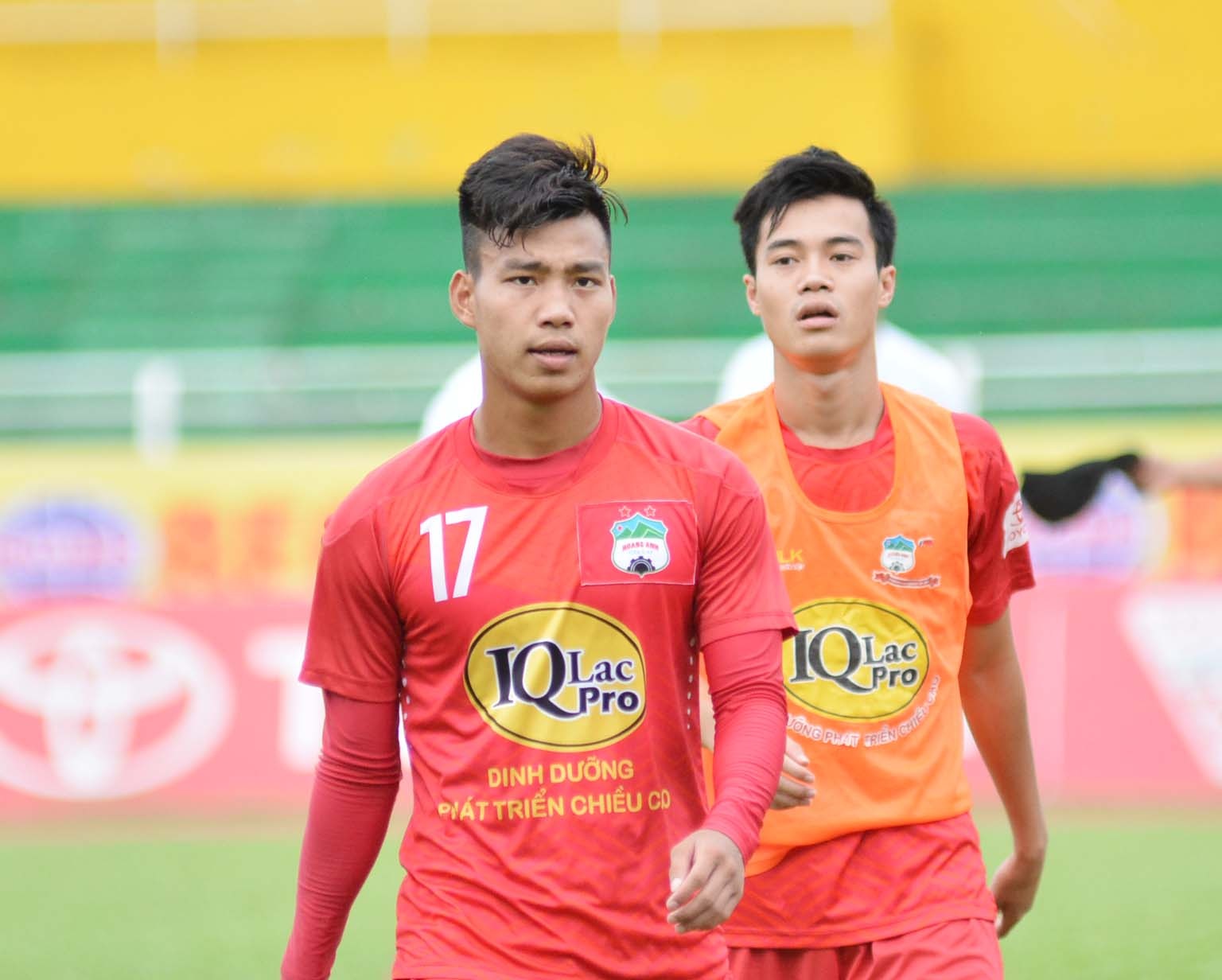 HAGL để Văn Thanh đá tiền đạo ảnh 1 HAGL de Van Thanh da tien dao anh 1