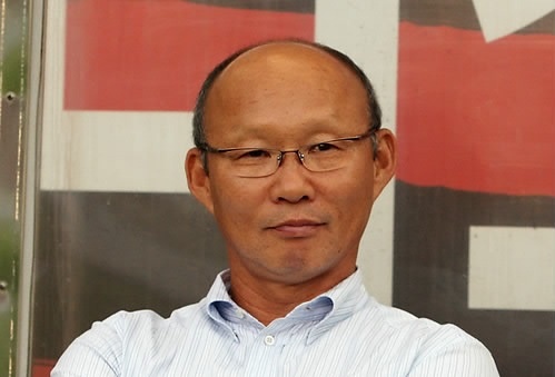 Cuu HLV U23 Han Quoc dan dat tuyen Viet Nam hinh anh