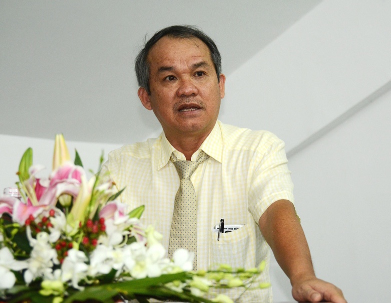 Bau Duc cuu HAGL bang HLV nguoi Han Quoc hinh anh