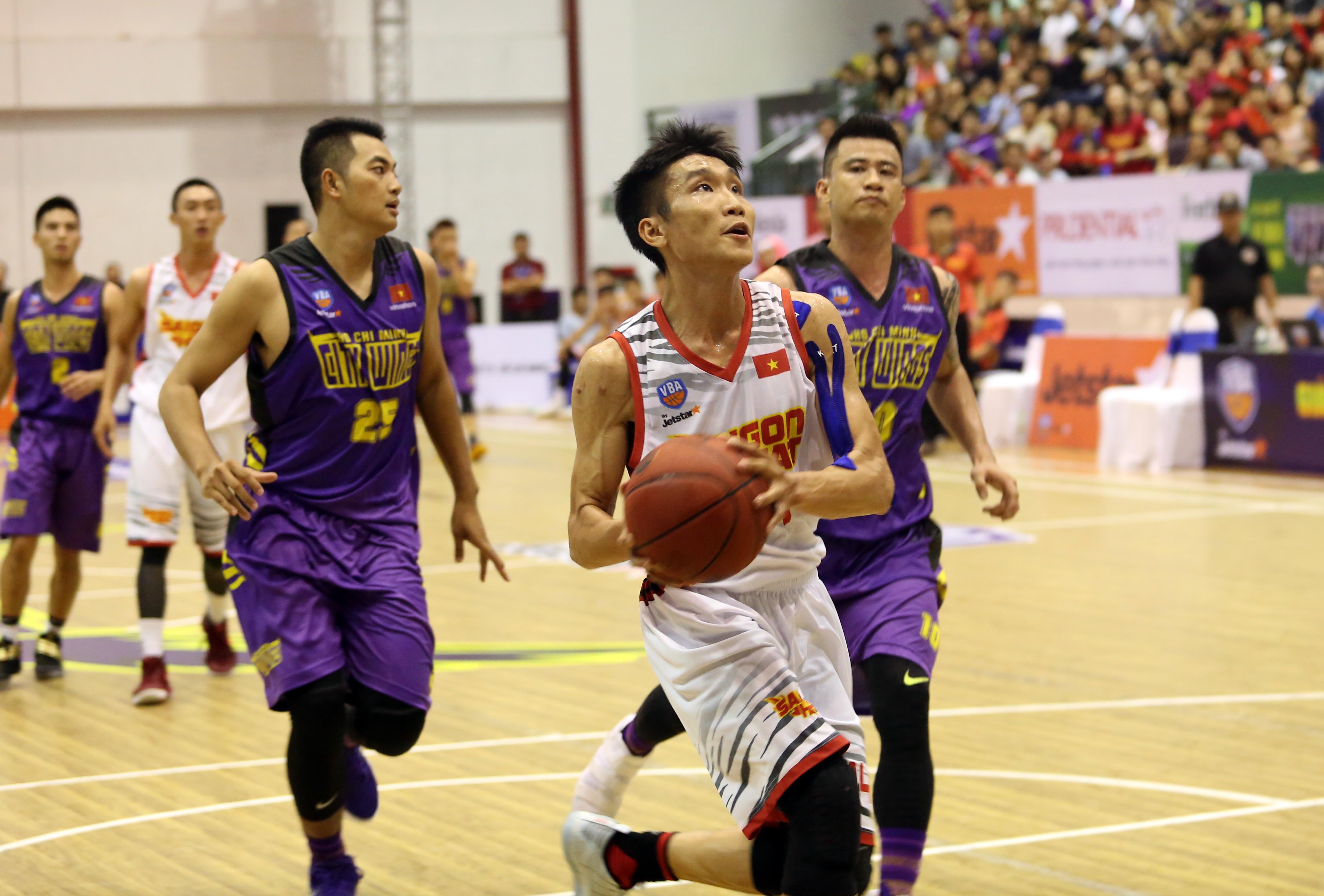 Saigon Heat danh bai Hochiminh City Wings 102-63 anh 3