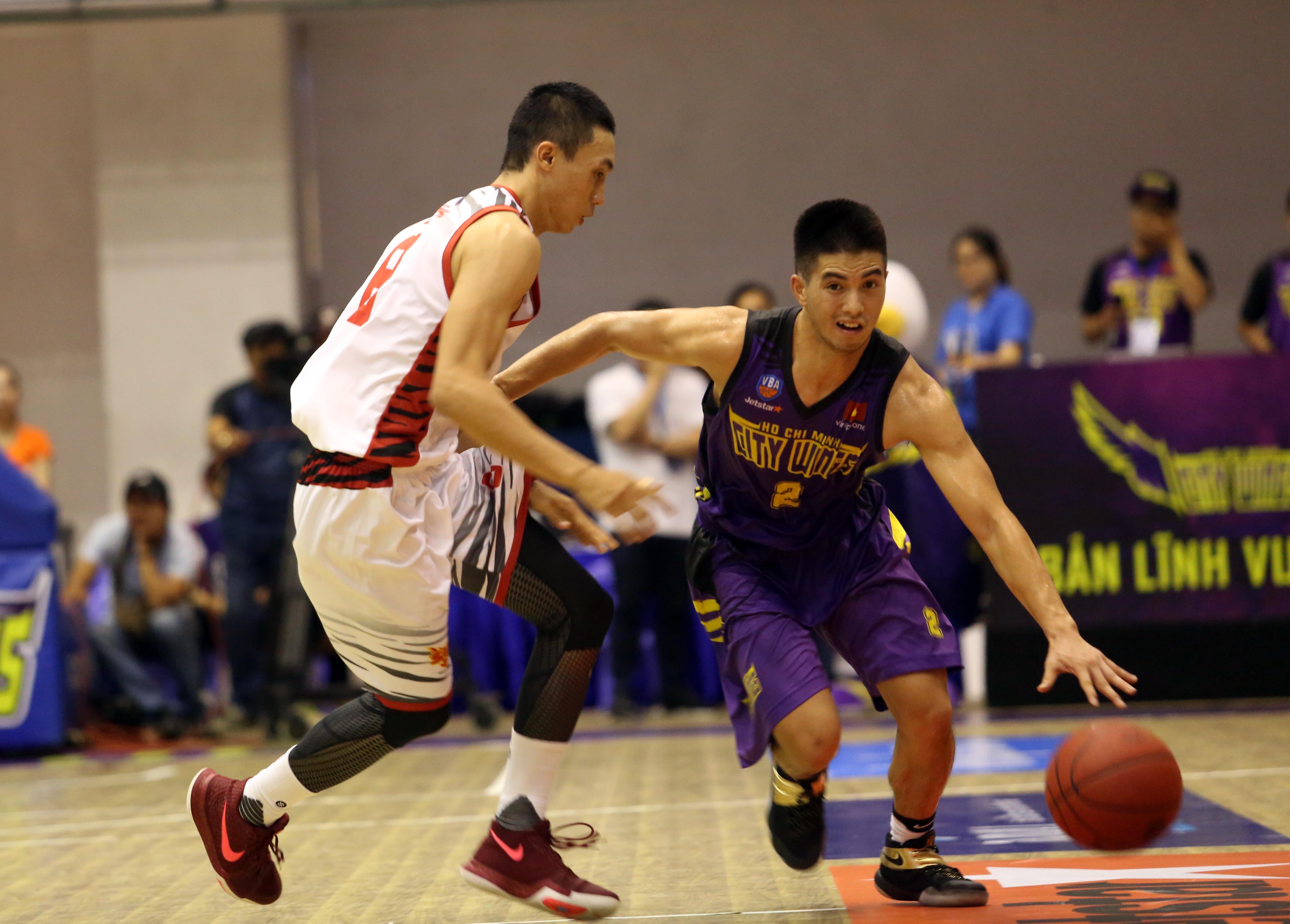 Saigon Heat thang lon o tran derby hinh anh