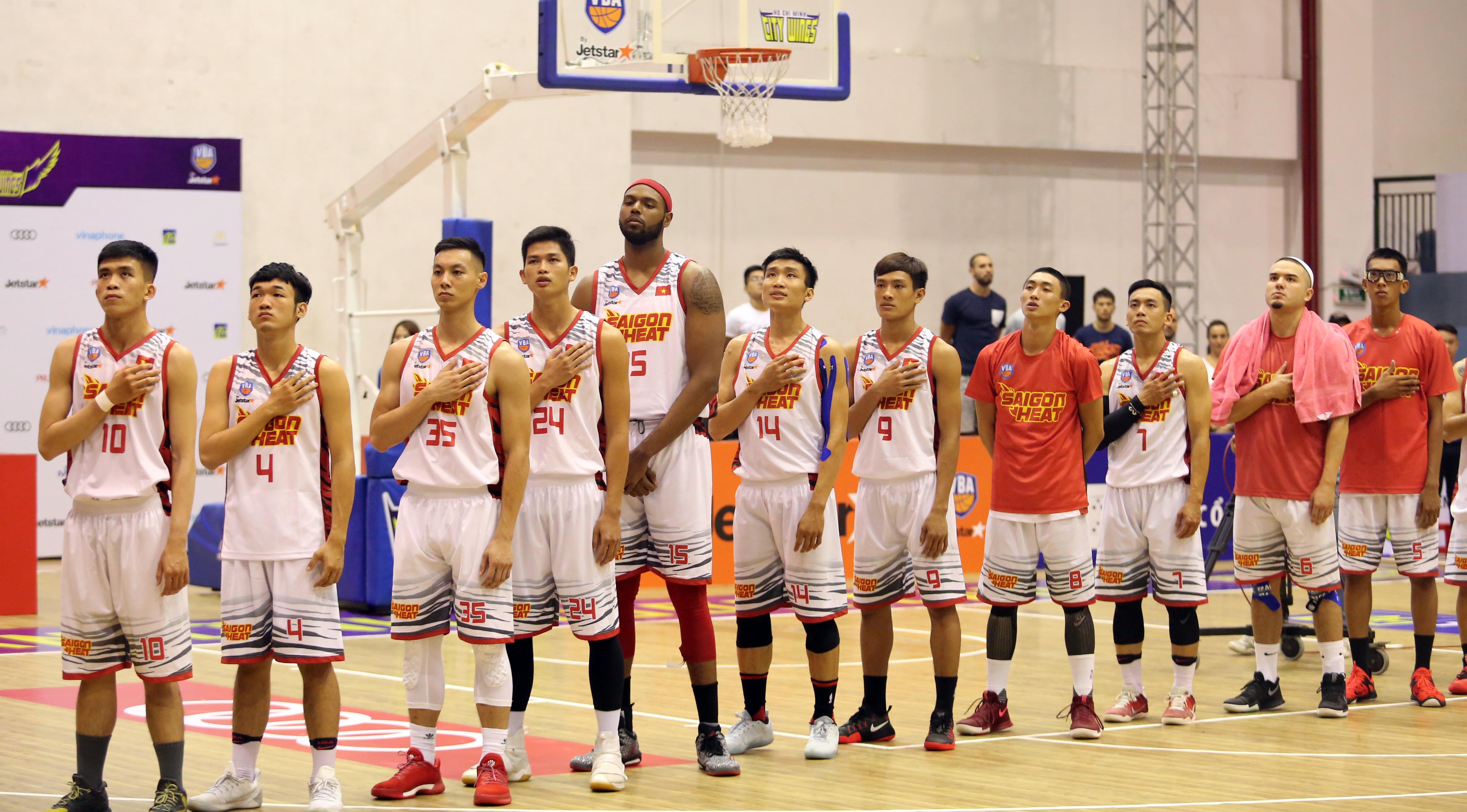 Saigon Heat danh bai Hochiminh City Wings 102-63 anh 1