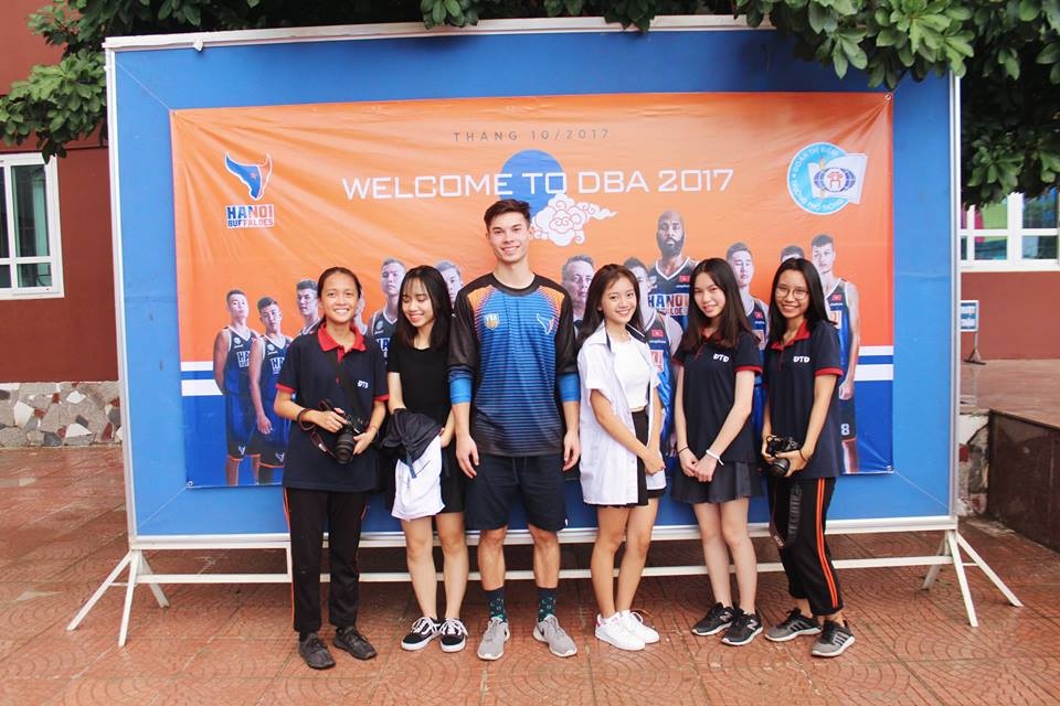 Thang Long Warriors, Hanoi Buffaloes chung tay giup do dong bao lu lut hinh anh