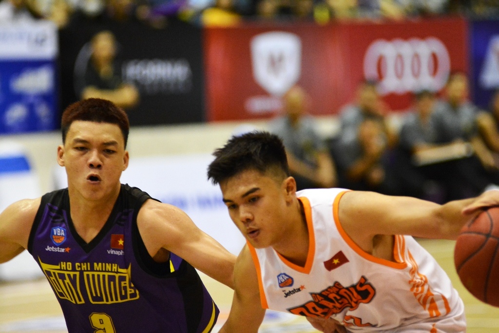 Hochiminh City Wings nhan chim Danang Dragons o tran chung ket nguoc hinh anh