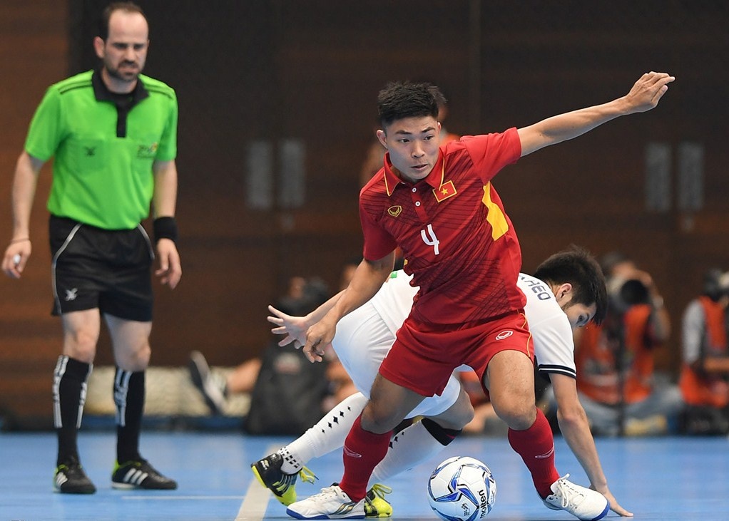 Tuyen futsal Viet Nam phan dau vao chung ket giai Dong Nam A hinh anh