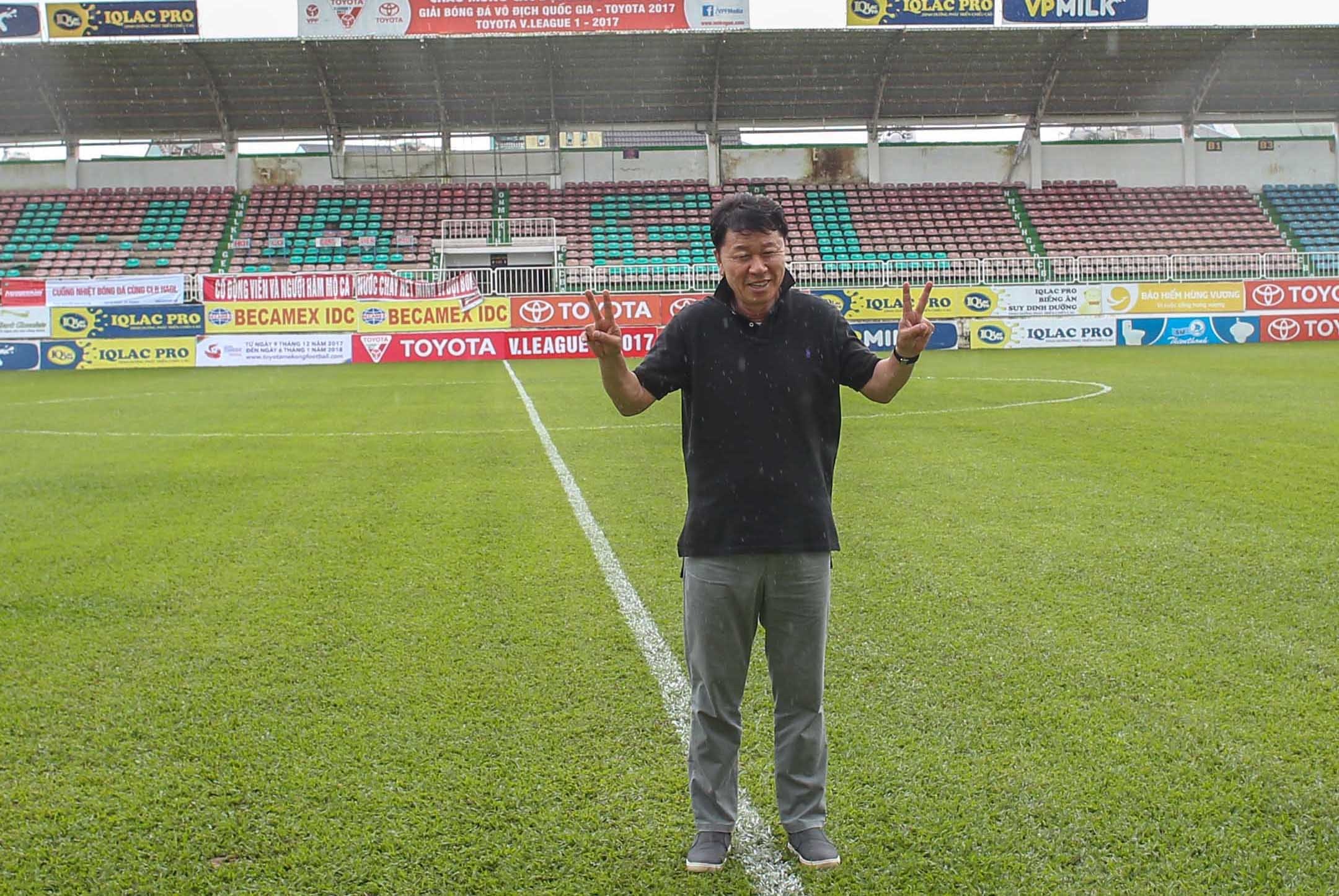 Chung Hae-seong len CLB HAGL anh 2