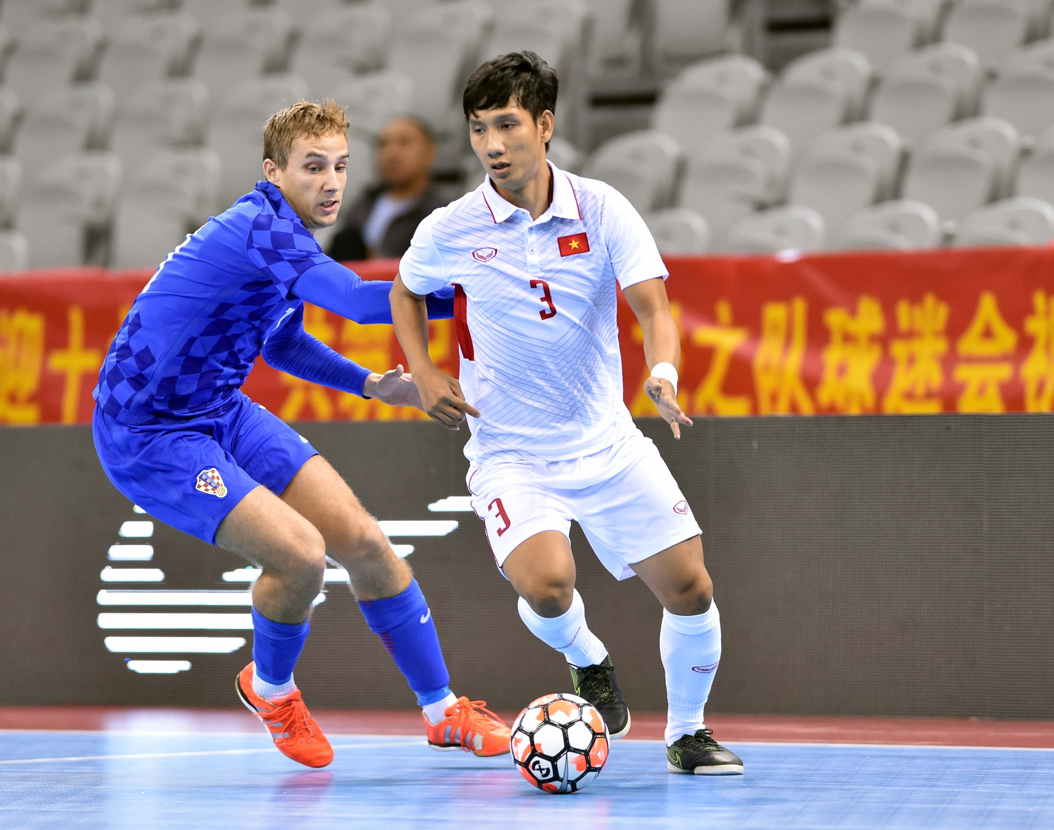 Tuyen futsal Viet Nam thua Croatia 1-3 hinh anh