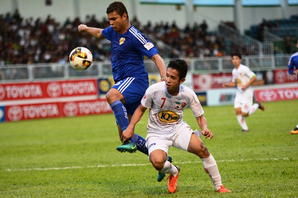 Tuan Anh tro lai khi gap Quang Nam anh 2