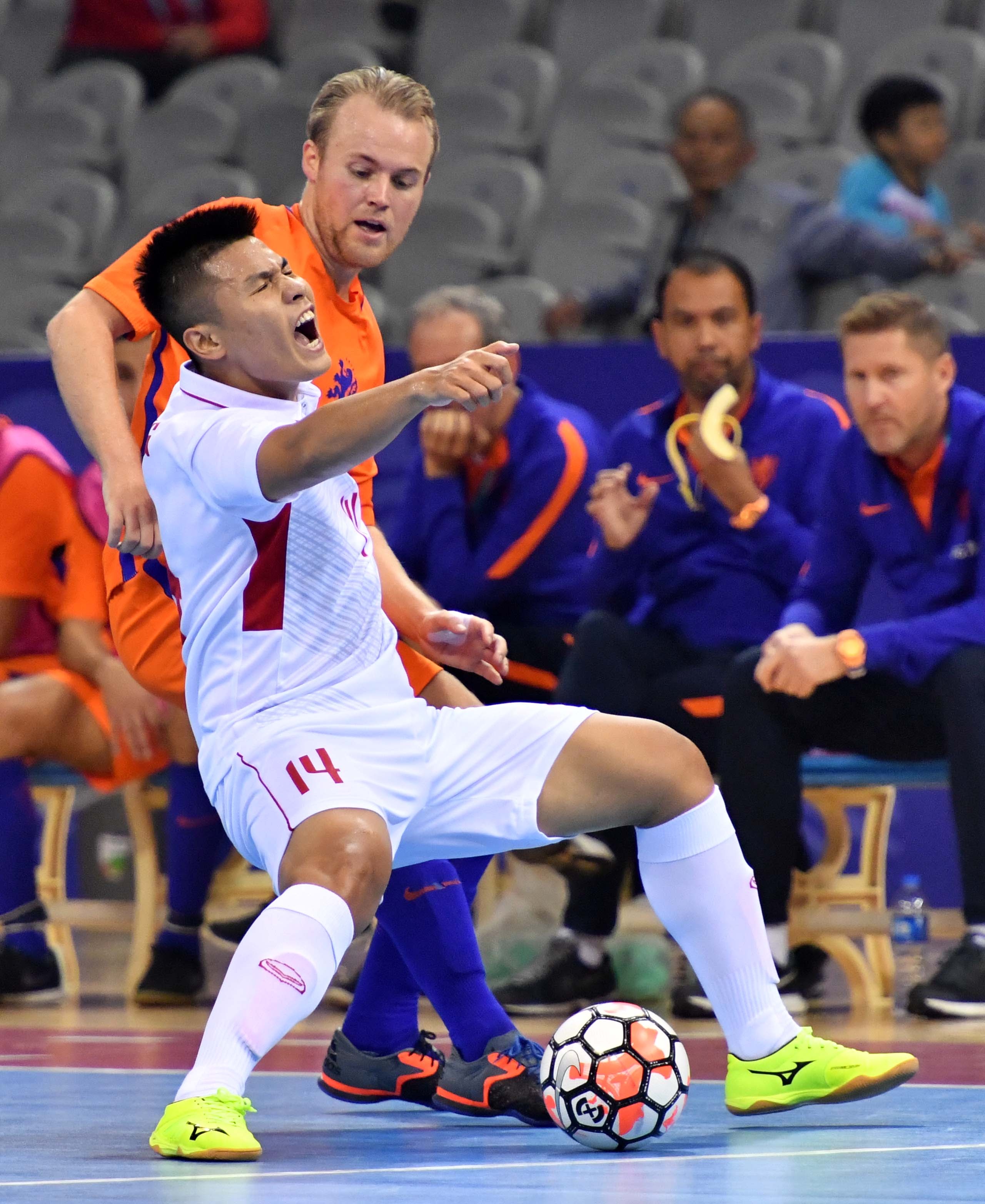 Futsal Viet Nam hoa Ha Lan 2-2 anh 2