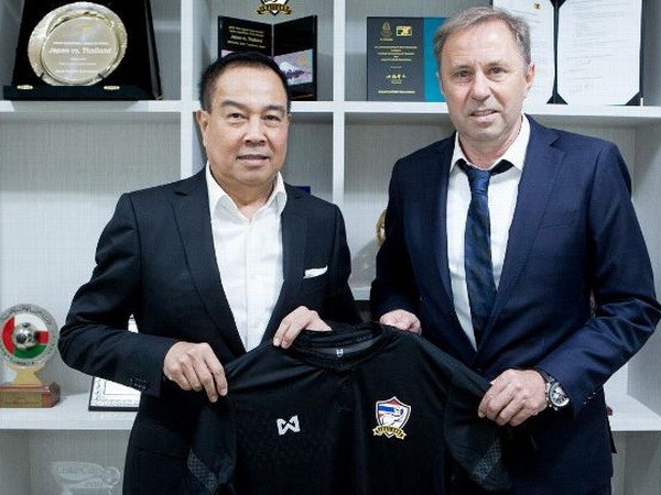 LDBD Thai Lan so mat tuong tai vao tay cac doi bong Trung Quoc hinh anh