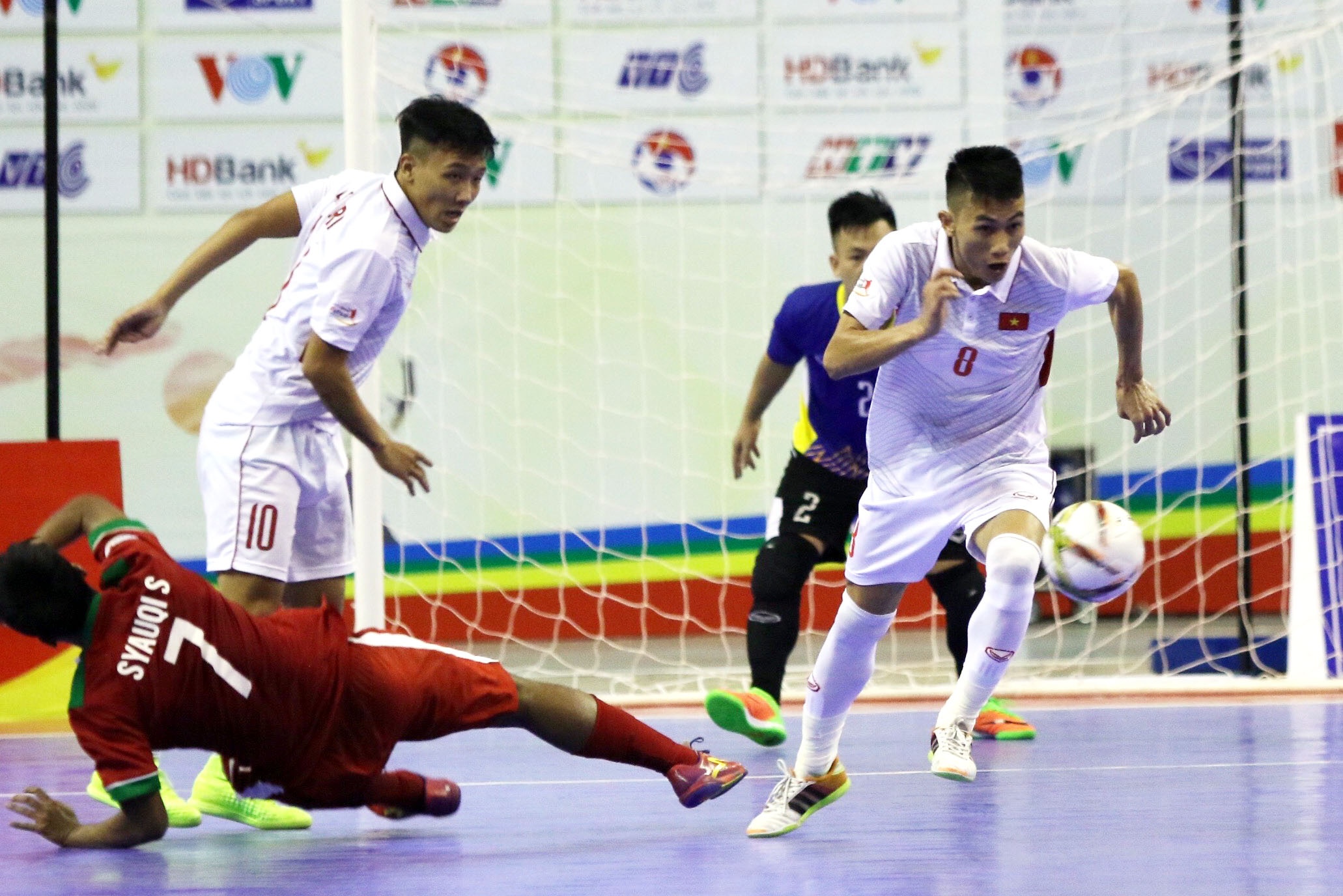 Tuyen futsal Viet Nam gap Indonesia anh 8