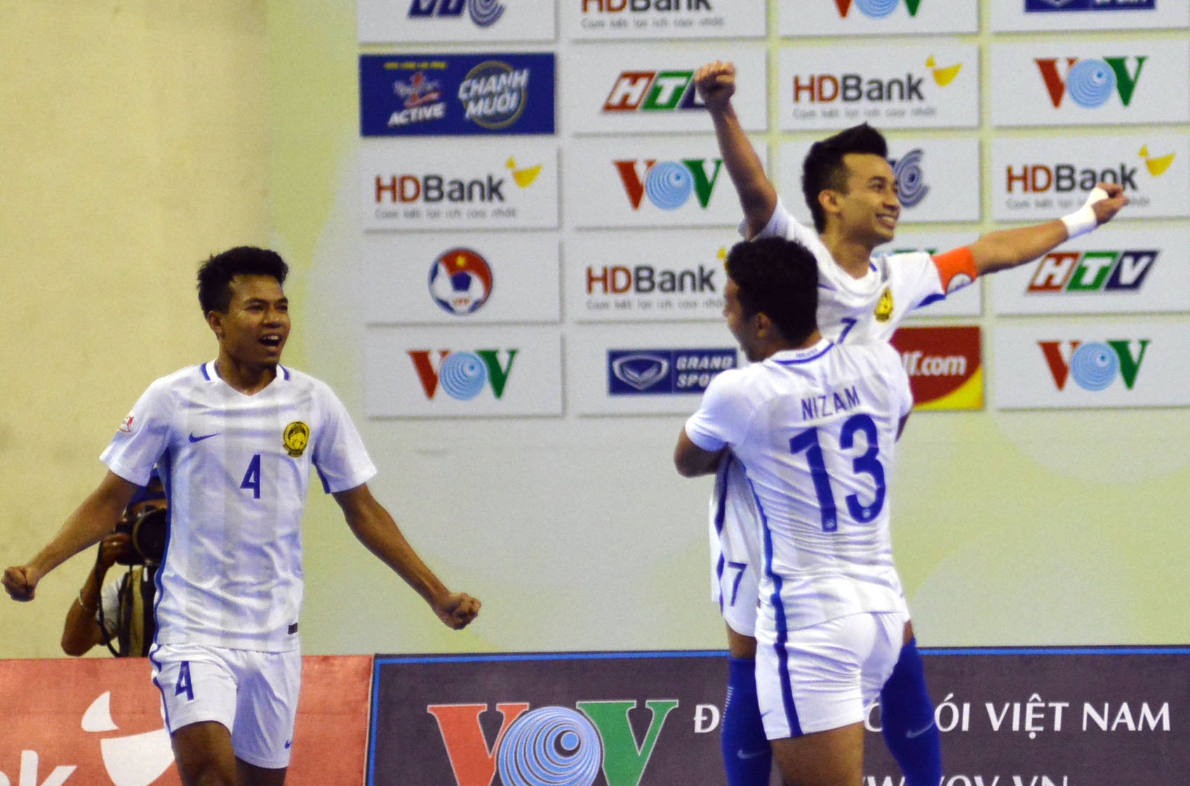 Tuyen futsal Viet Nam thua Malaysia 1-5 anh 4
