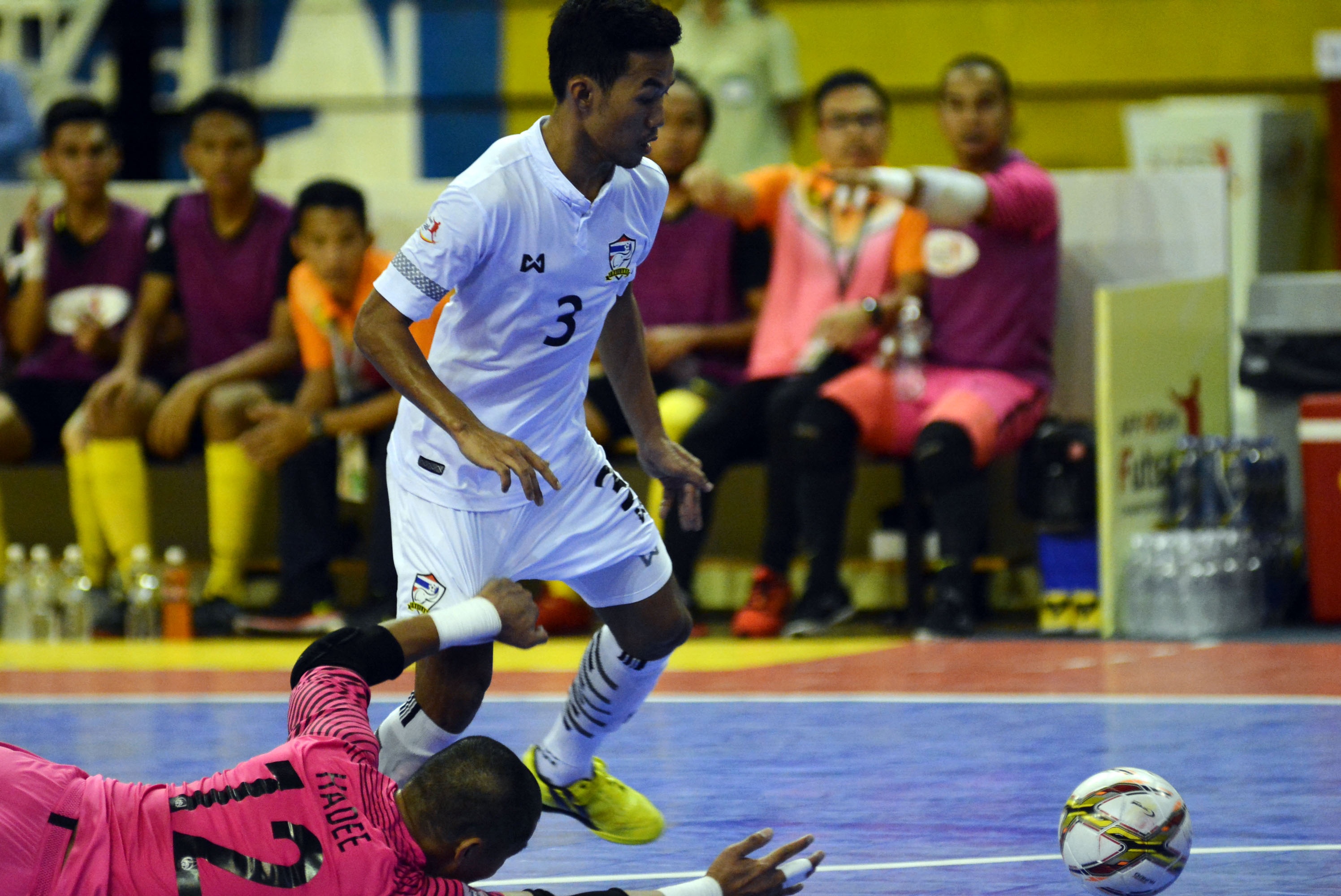 Chung ket futsal Malaysia vs Thai Lan anh 5