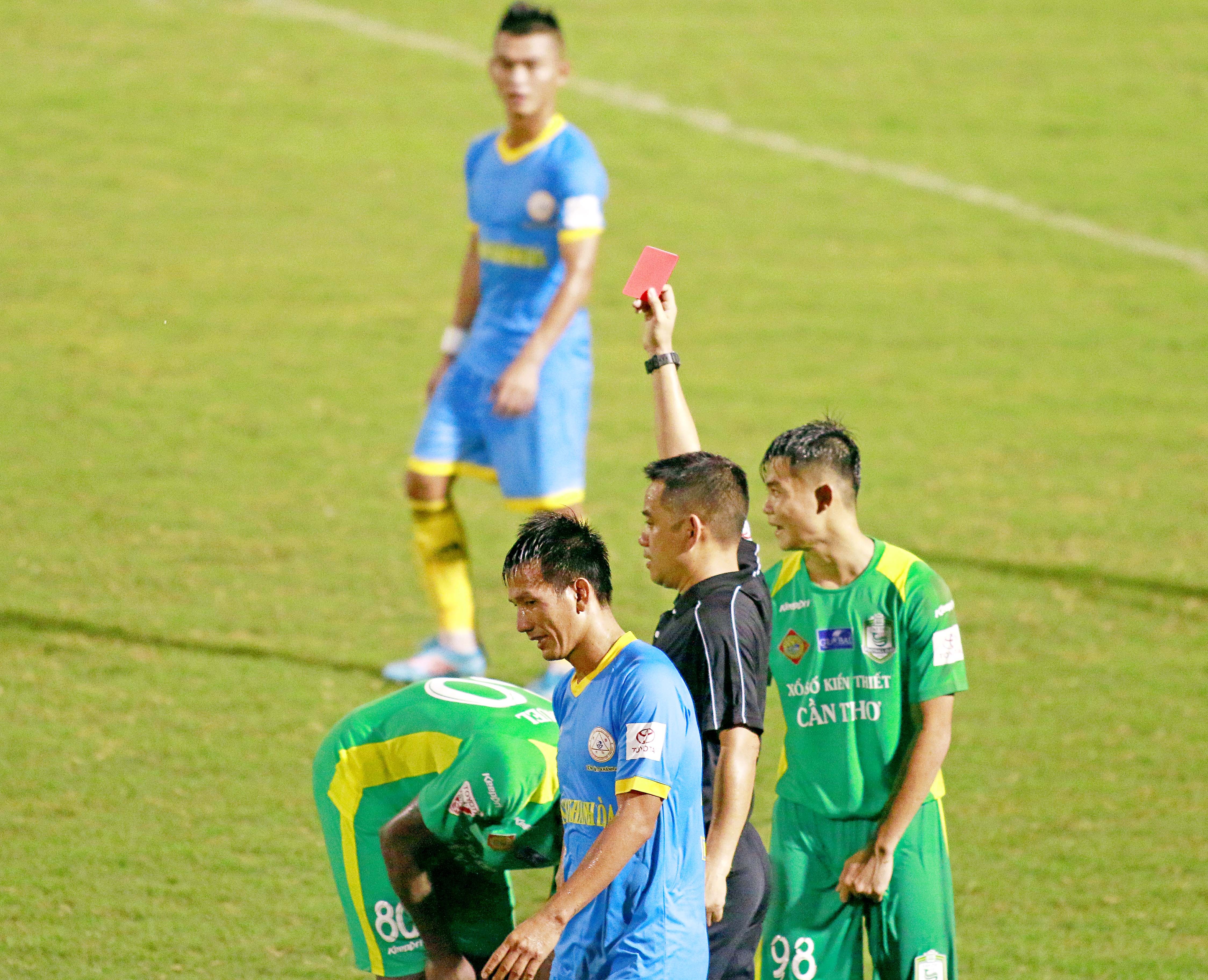 Khanh Hoa danh bai Can Tho anh 9