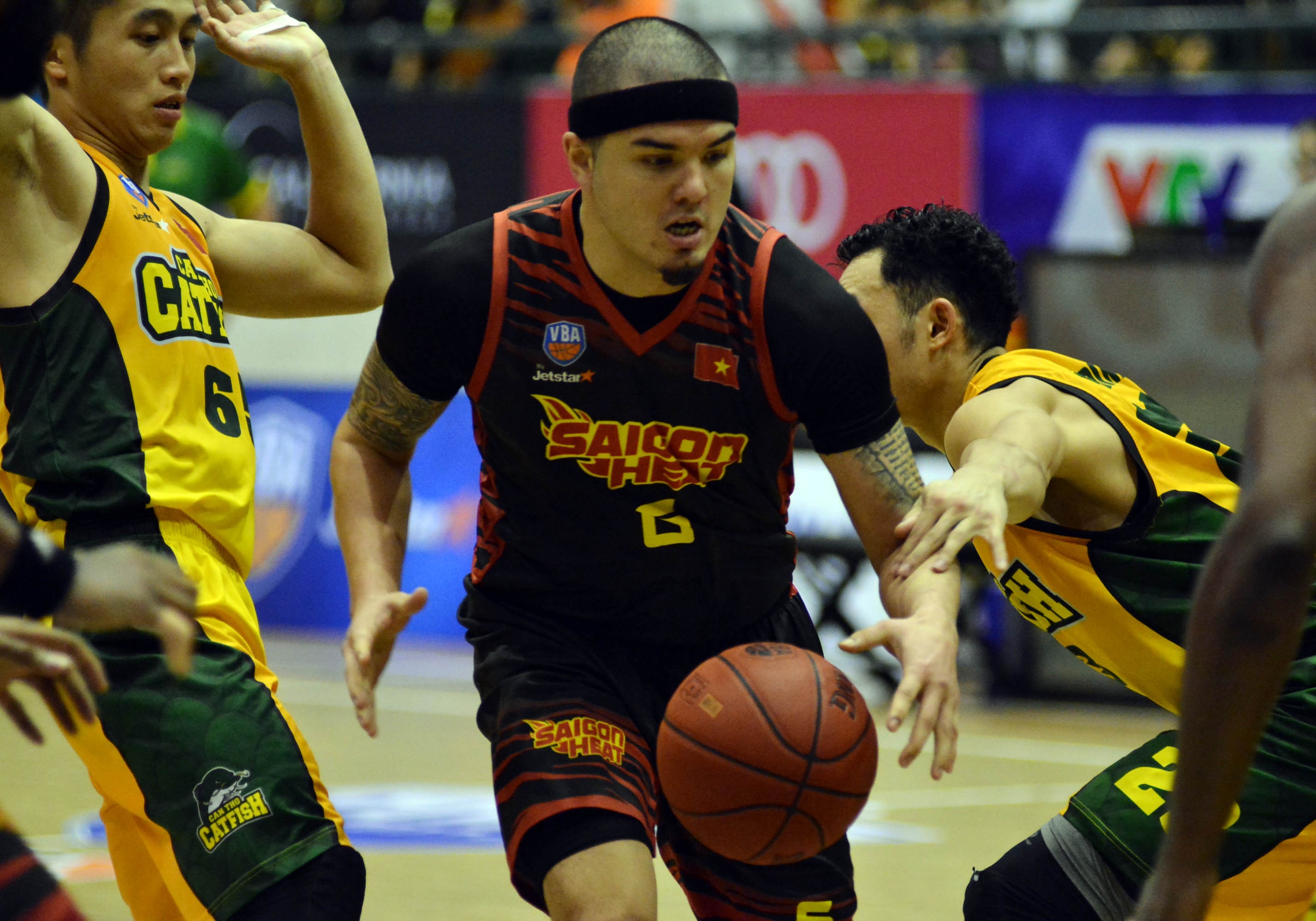 Cantho Catfish thang Saigon Heat 85-85 anh 5