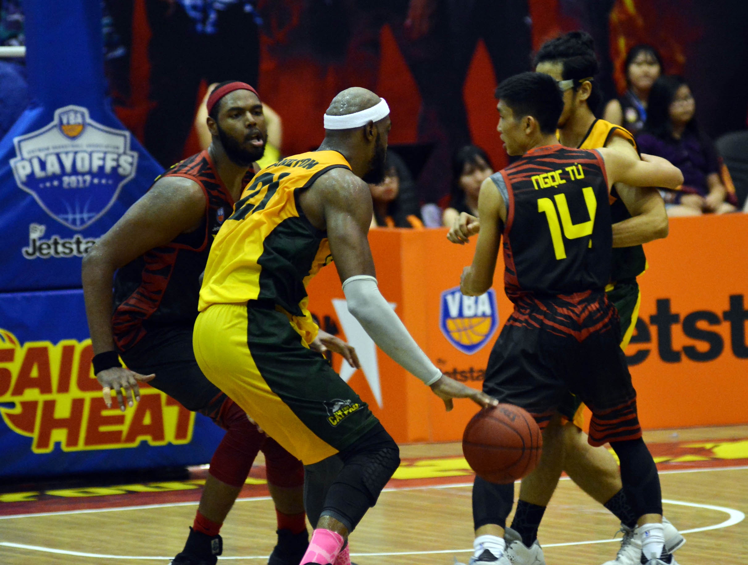 Cantho Catfish thang Saigon Heat 85-85 anh 2