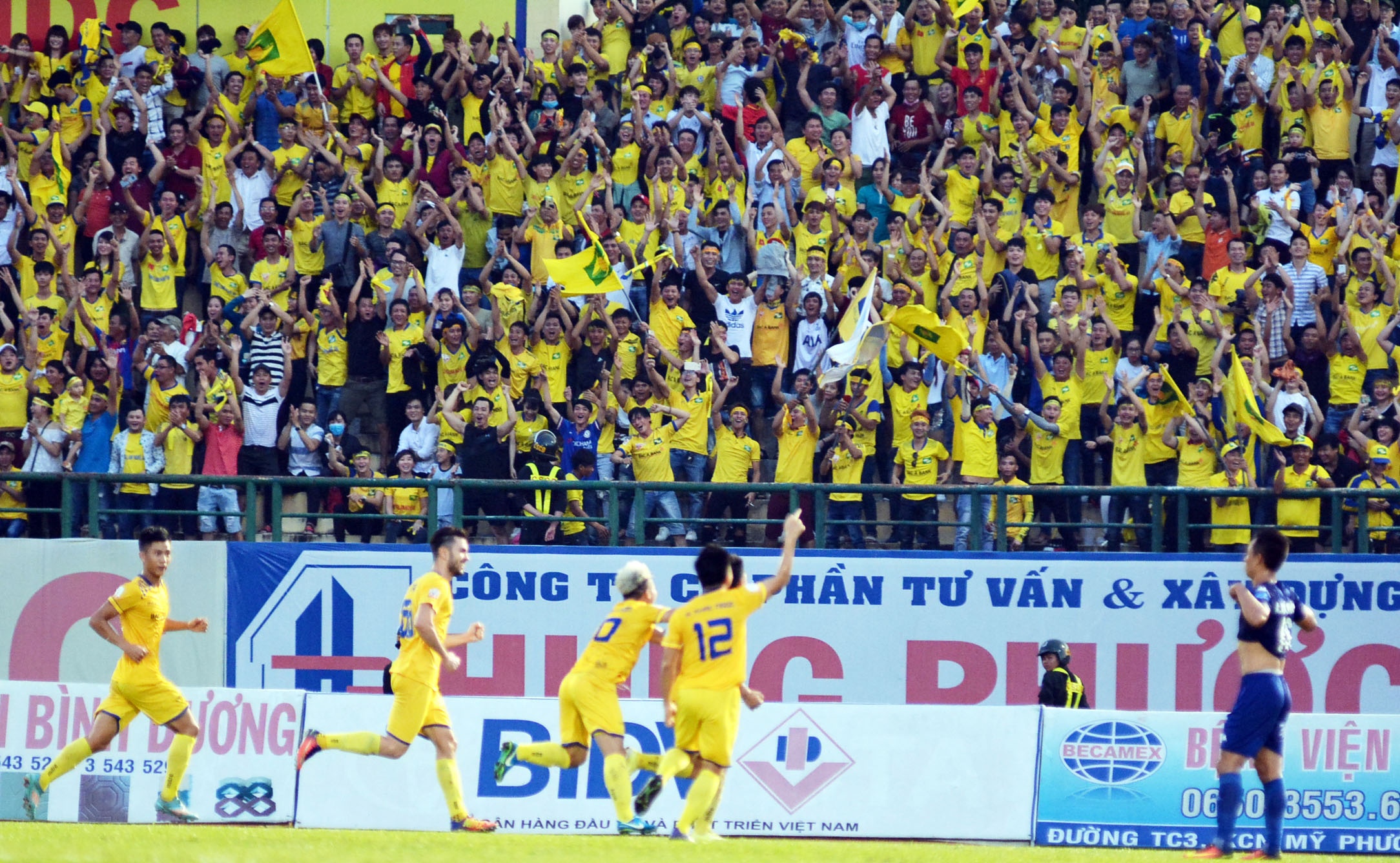 Chung ket Cup Quoc gia Binh Duong vs SLNA anh 5