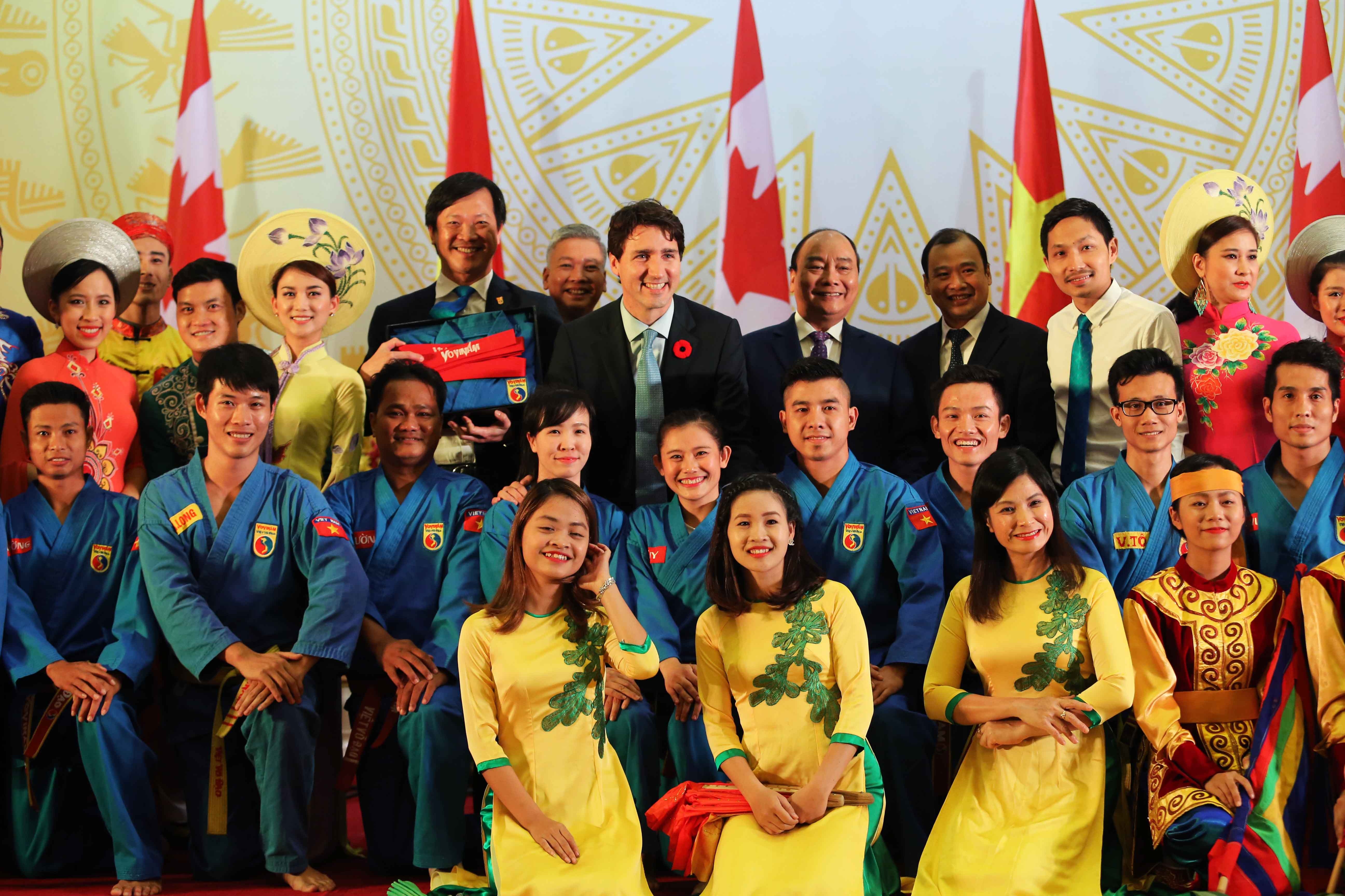 Thu tuong Canada sang Viet Nam anh 1