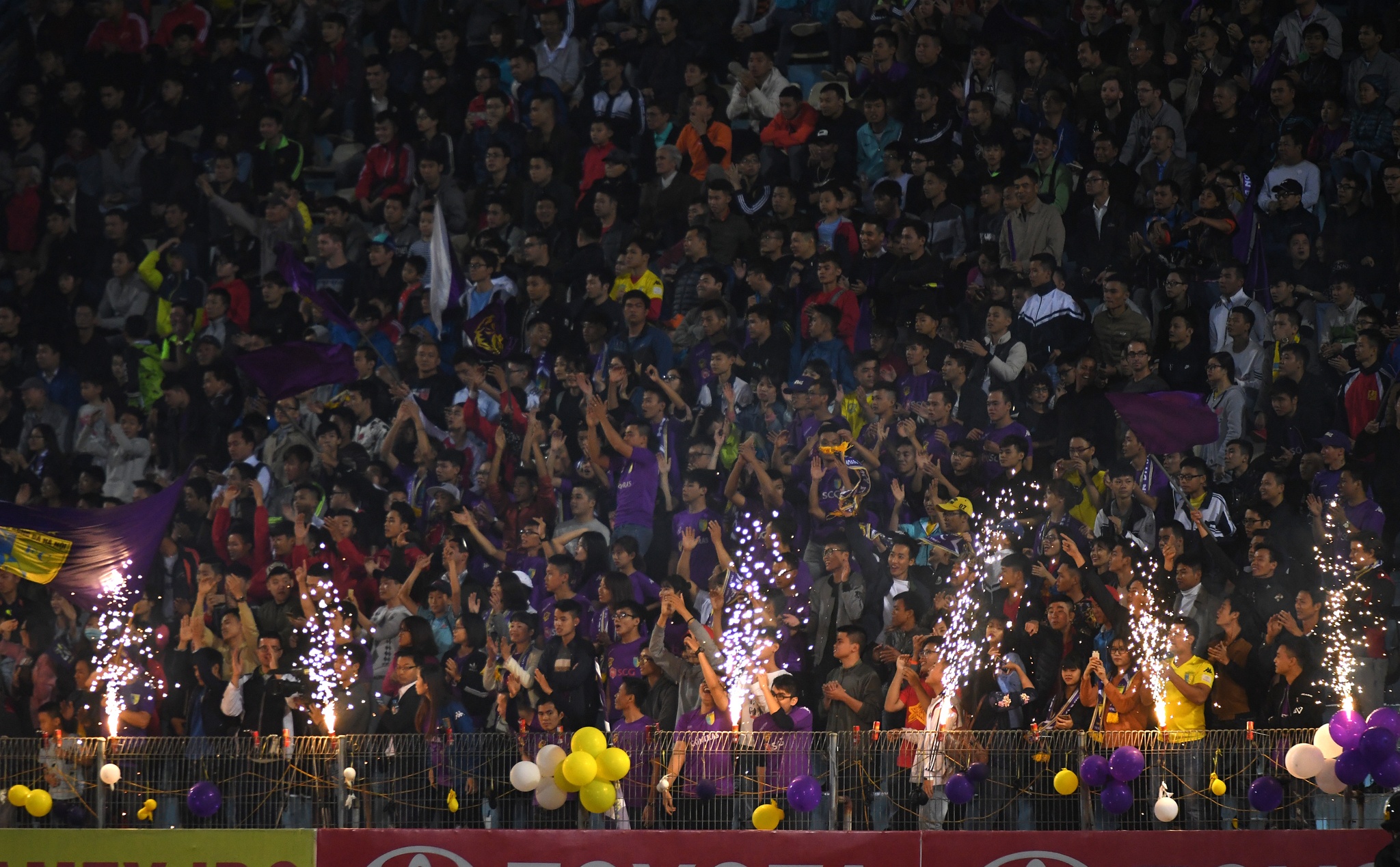 Bau Hien dong vien CLB Quang Nam anh 3