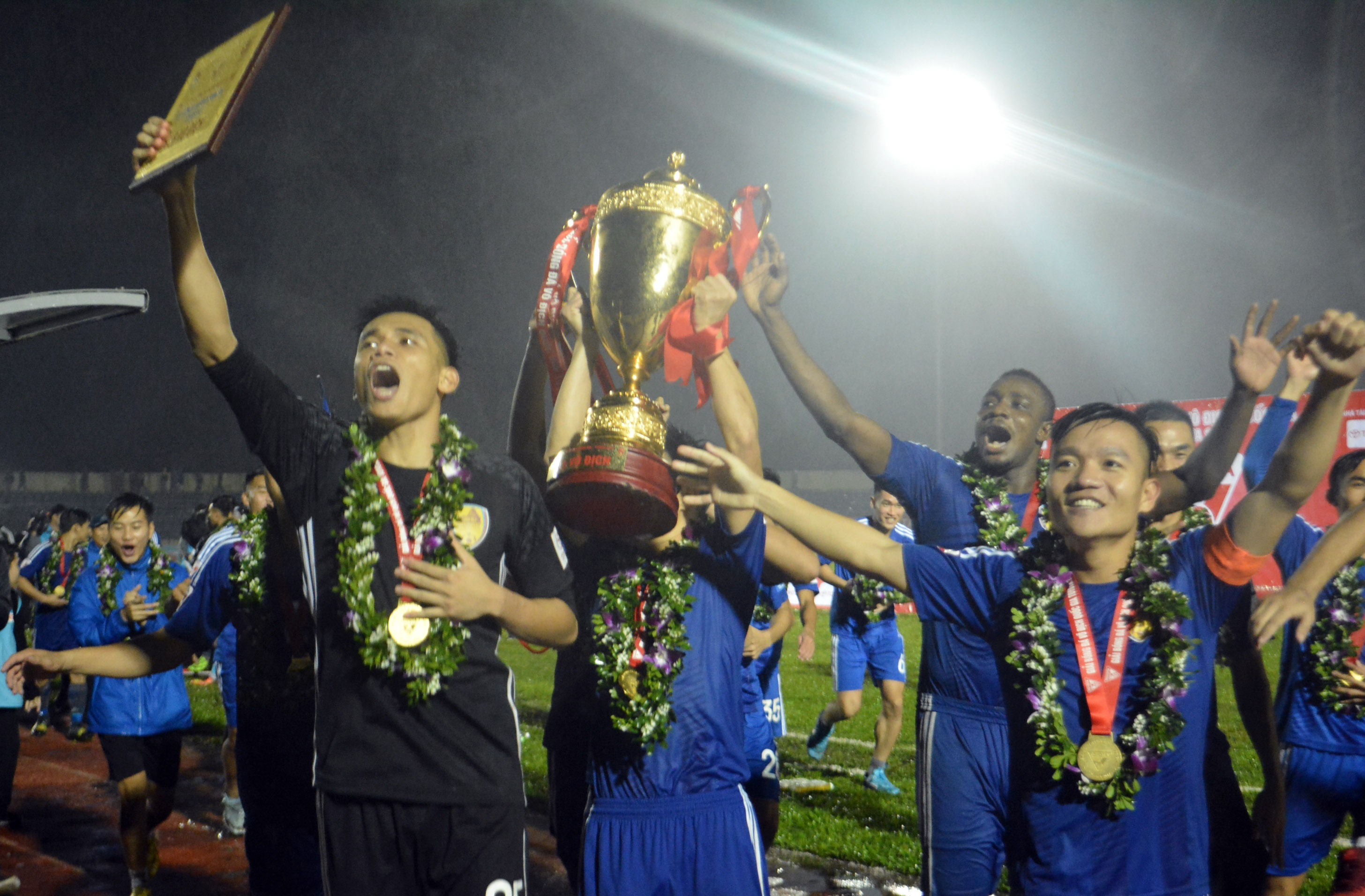 CLB Quảng Nam quyết định Claudecir ảnh 1 CLB Quang Nam quyet dinh Claudecir anh 1