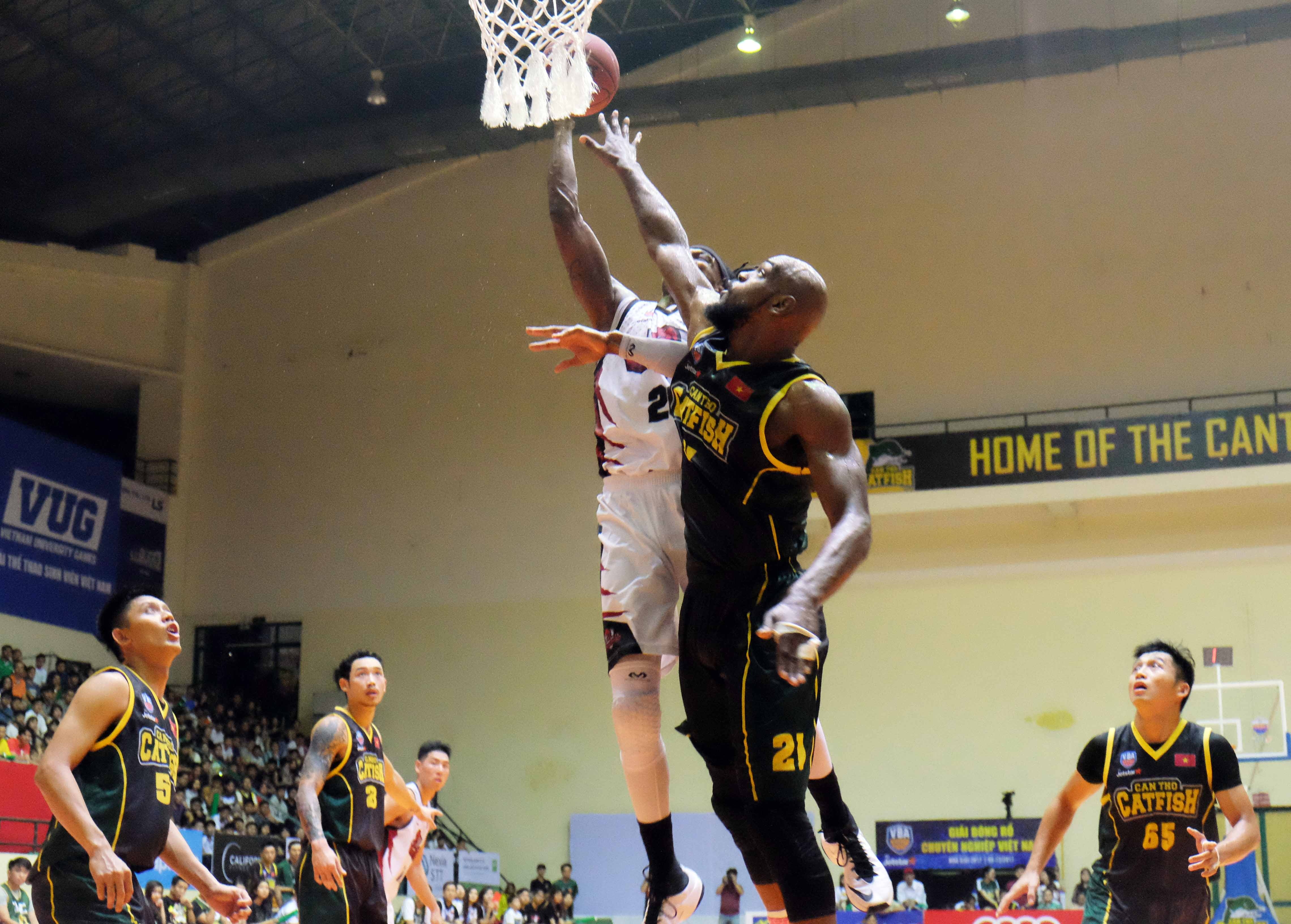 Thang Long Warriors thang Cantho Catfish anh 2