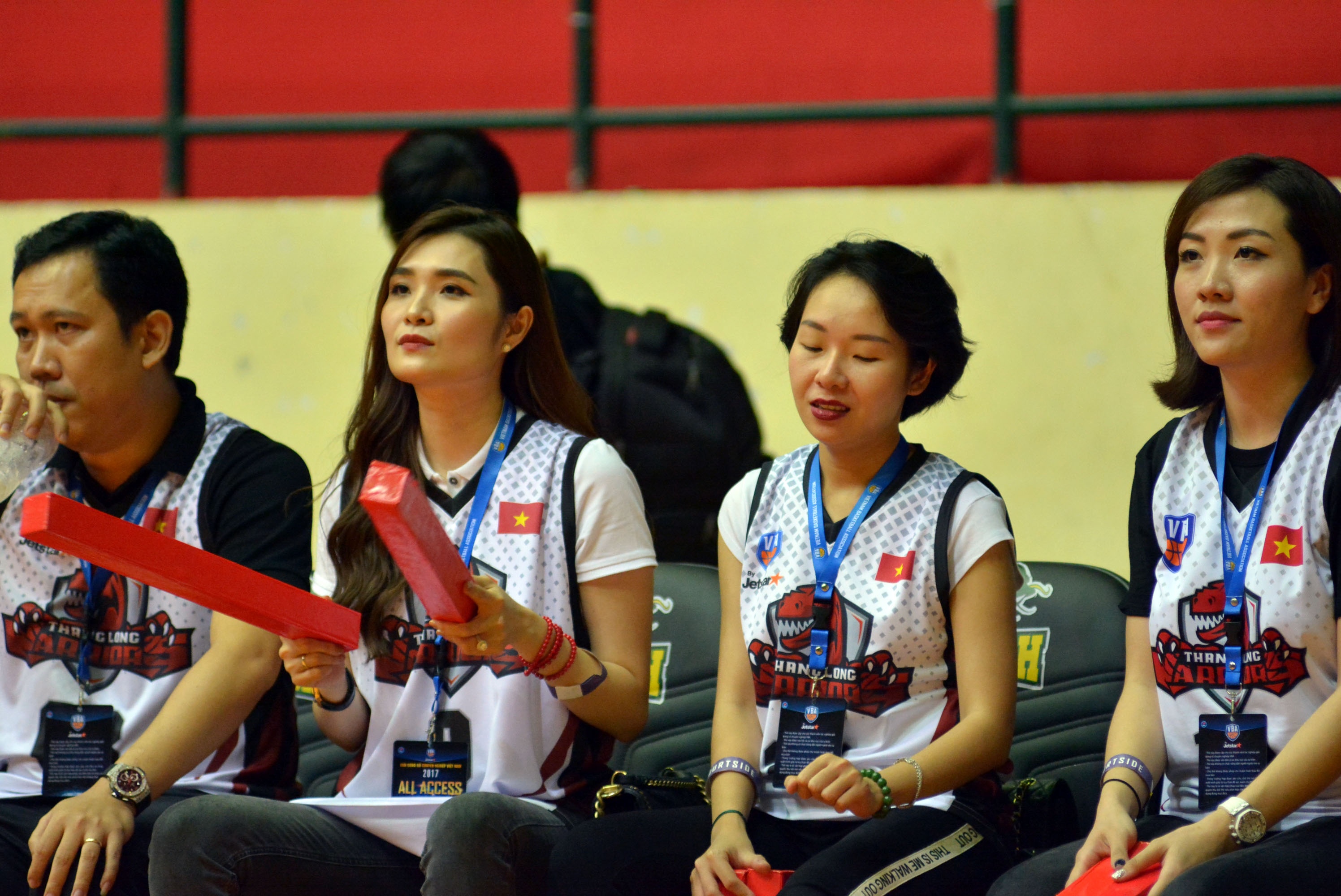 Tracy Thu Luong an mung anh 3