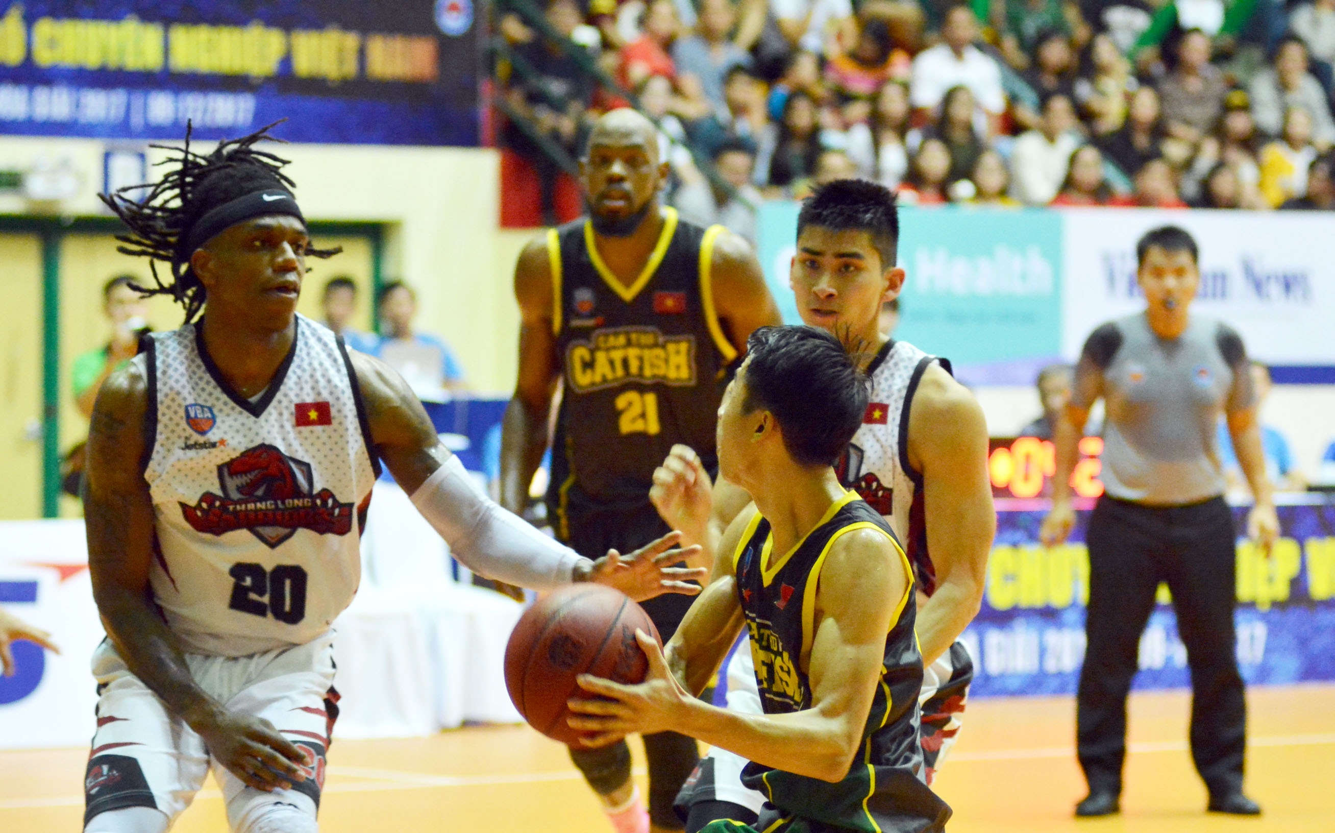 Thang Long Warriors thang Cantho Catfish anh 10