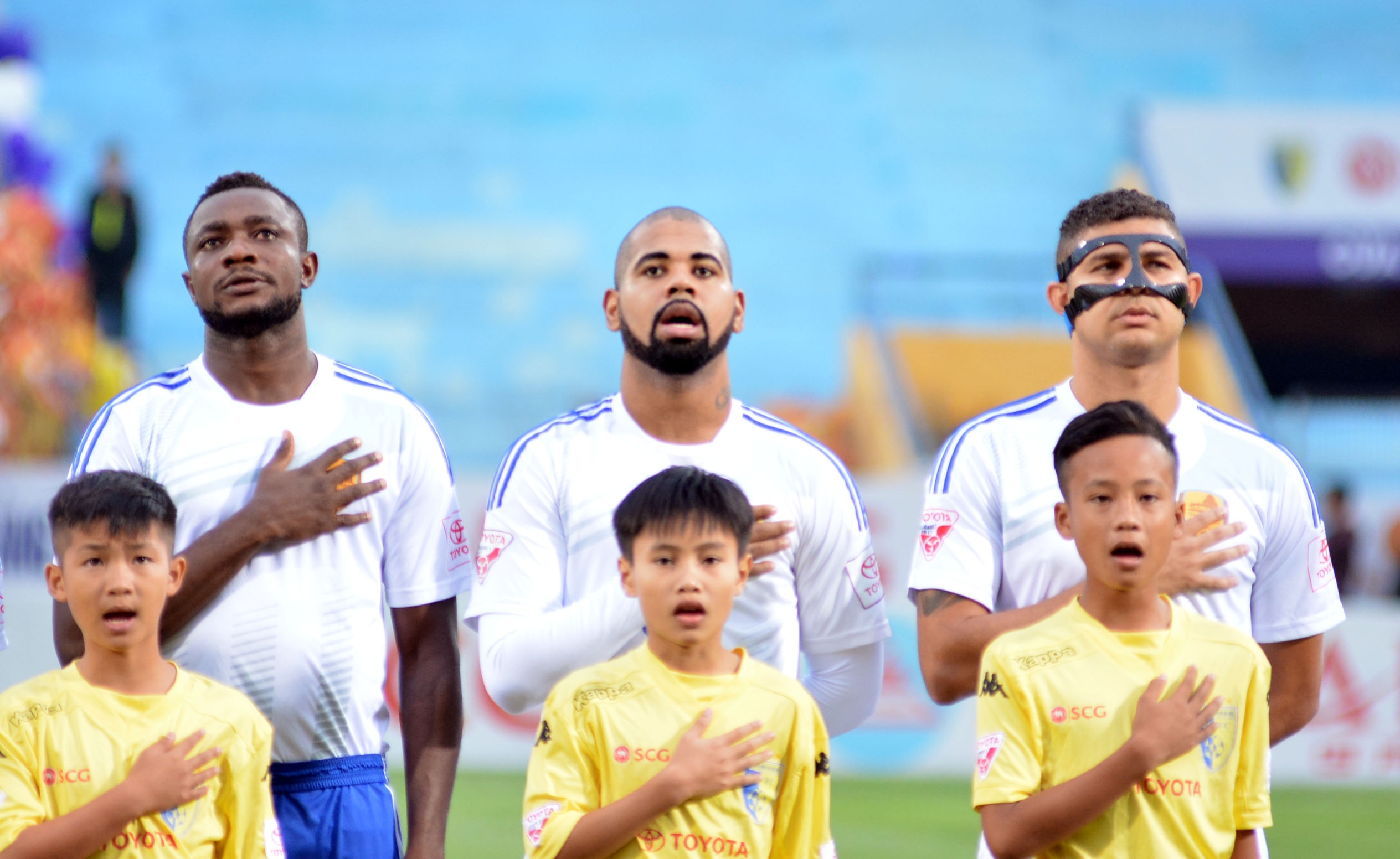 ‘Quang Nam se dau tu manh me de da AFC Champions League’ hinh anh