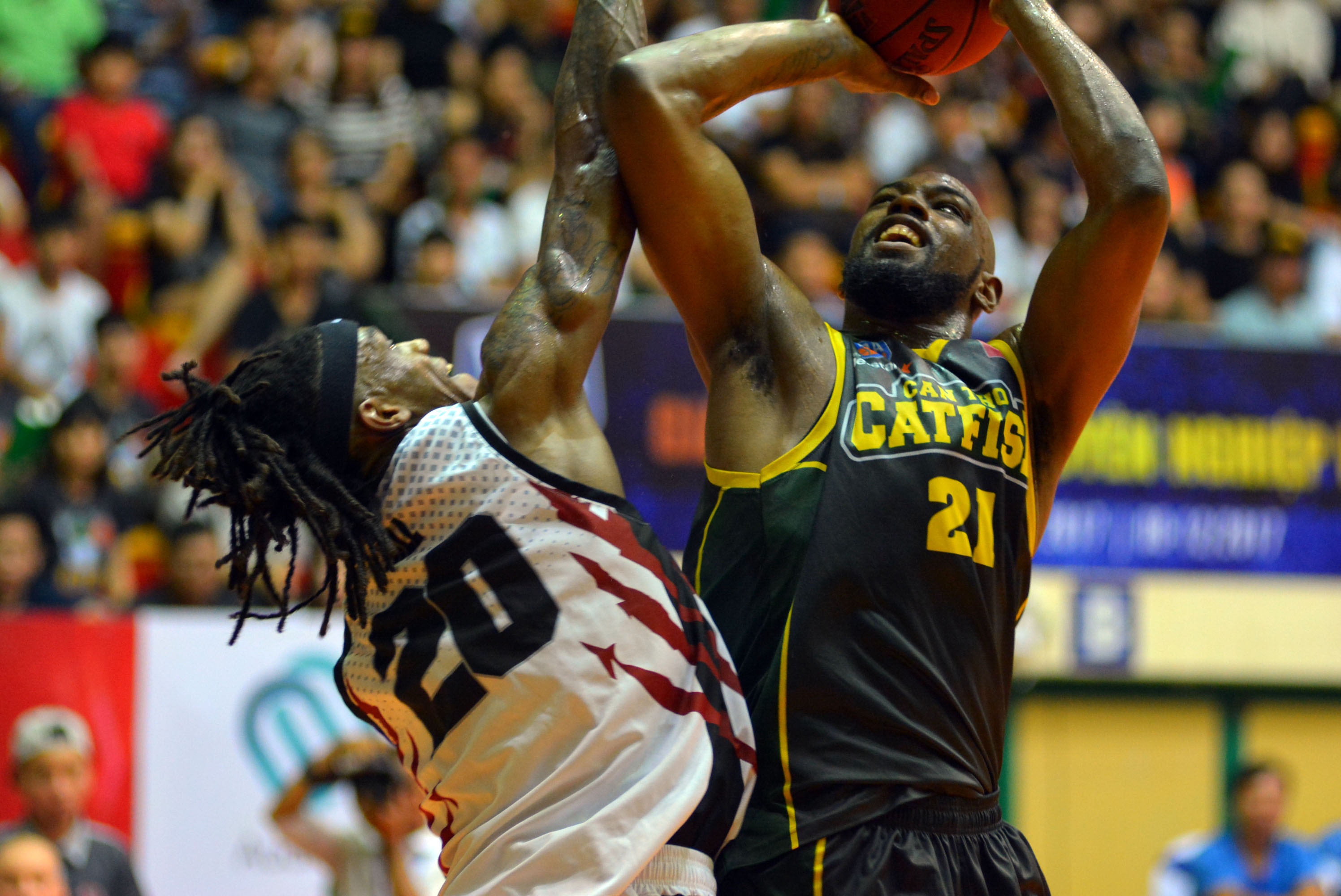 Cantho Catfish lo co hoi vo dich VBA tren san nha hinh anh