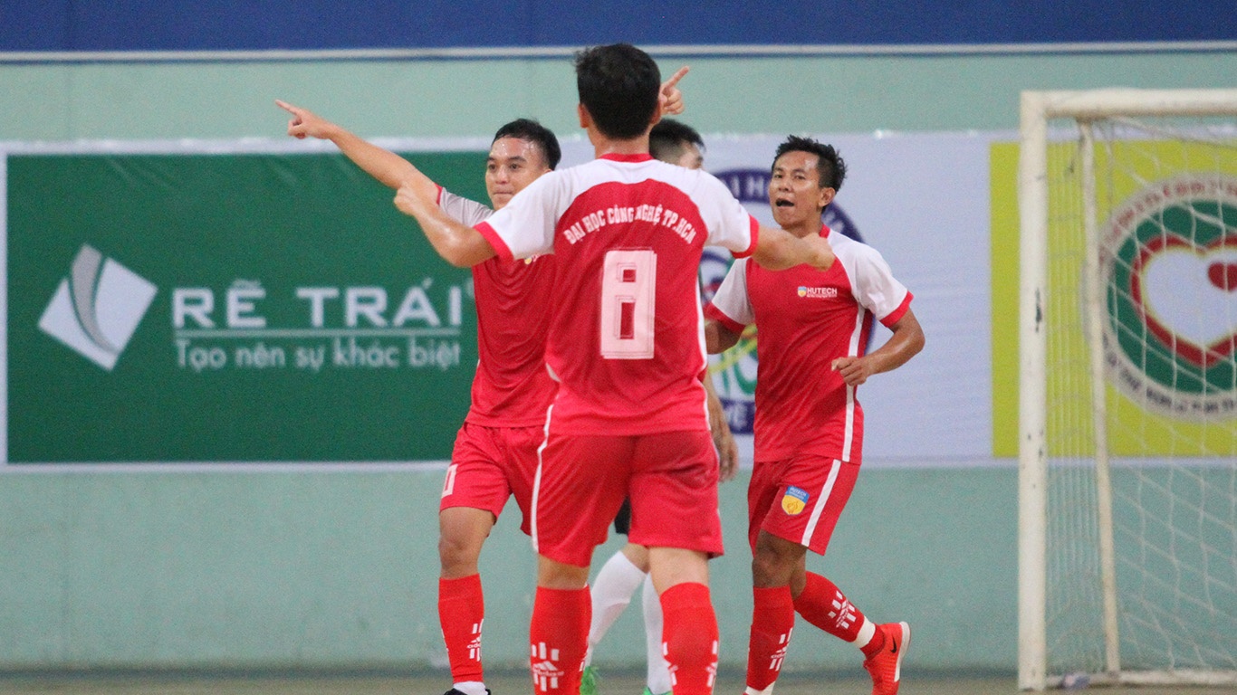 Giai futsal sinh vien TP.HCM 2017 anh 1