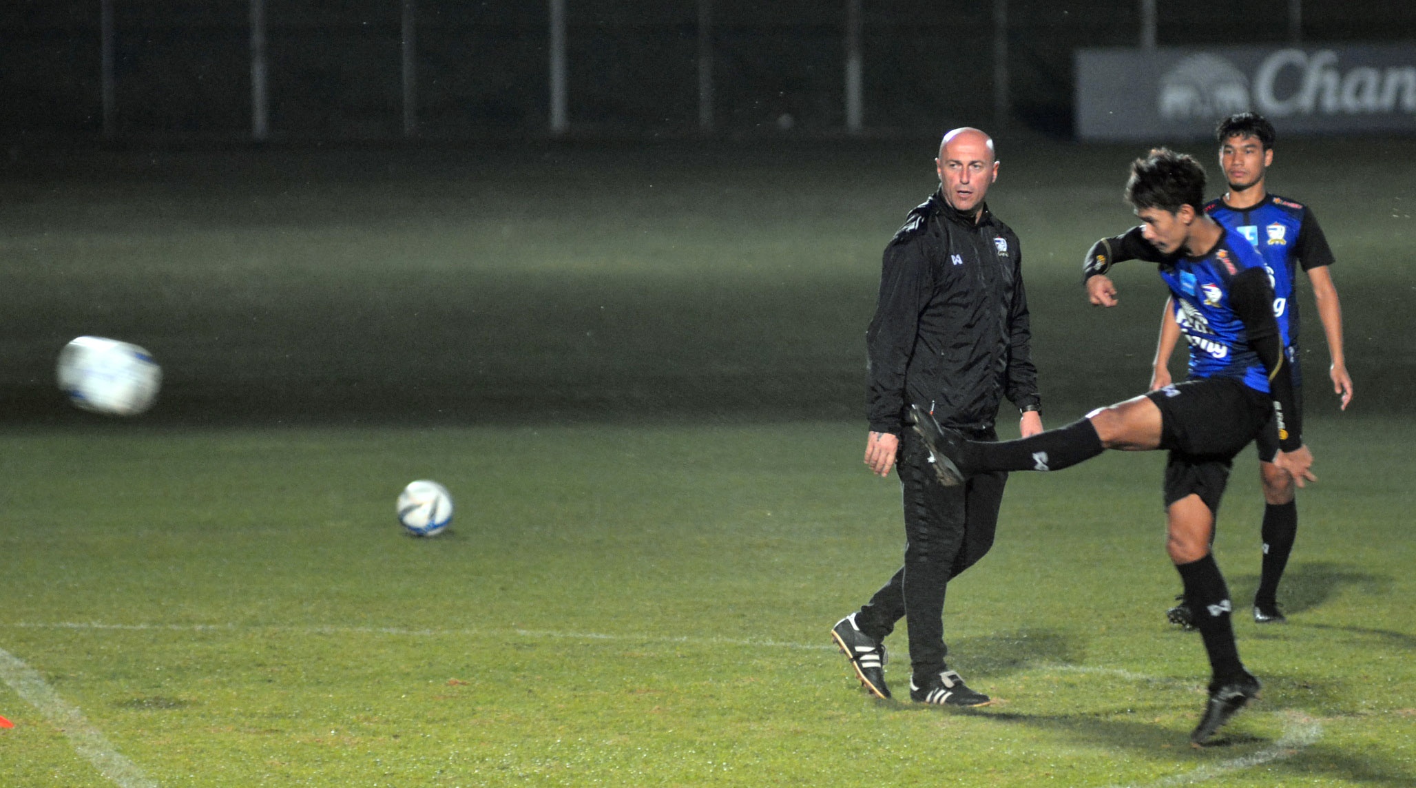 U23 Thái Lan chuẩn bị cho M-150 Cup ảnh 10 U23 Thai Lan chuan bi cho M-150 Cup anh 10