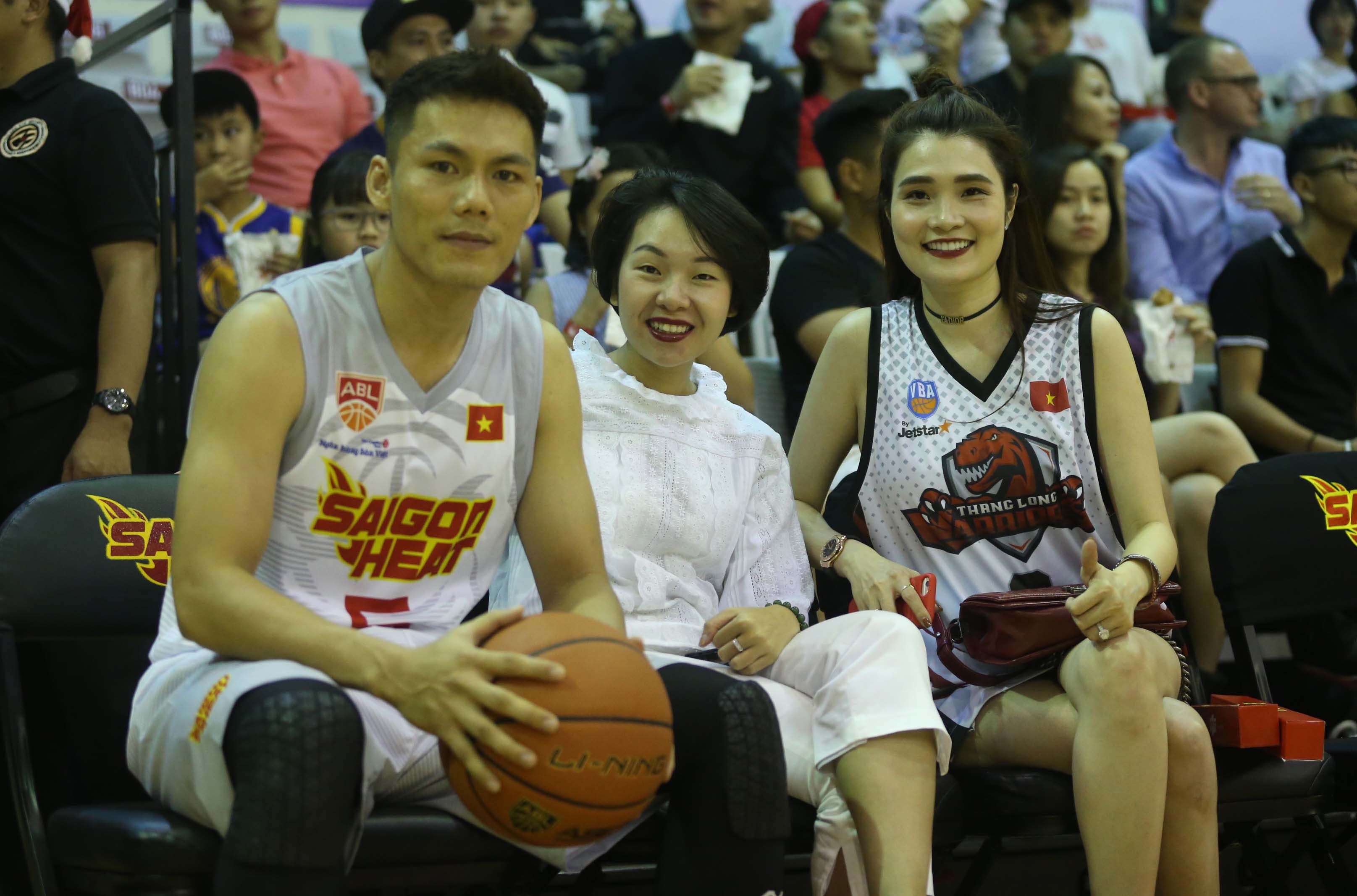 Saigon Heat thang Mono Vampire 110-94 anh 1