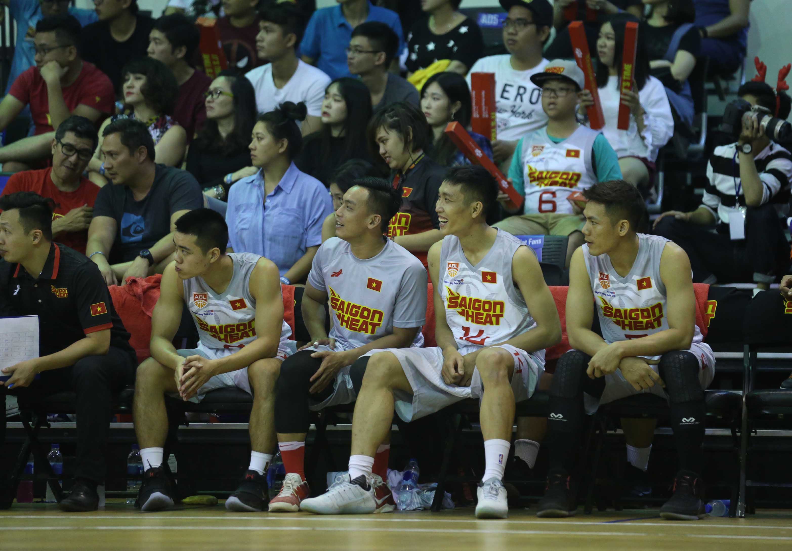 Saigon Heat thang Mono Vampire 110-94 anh 10