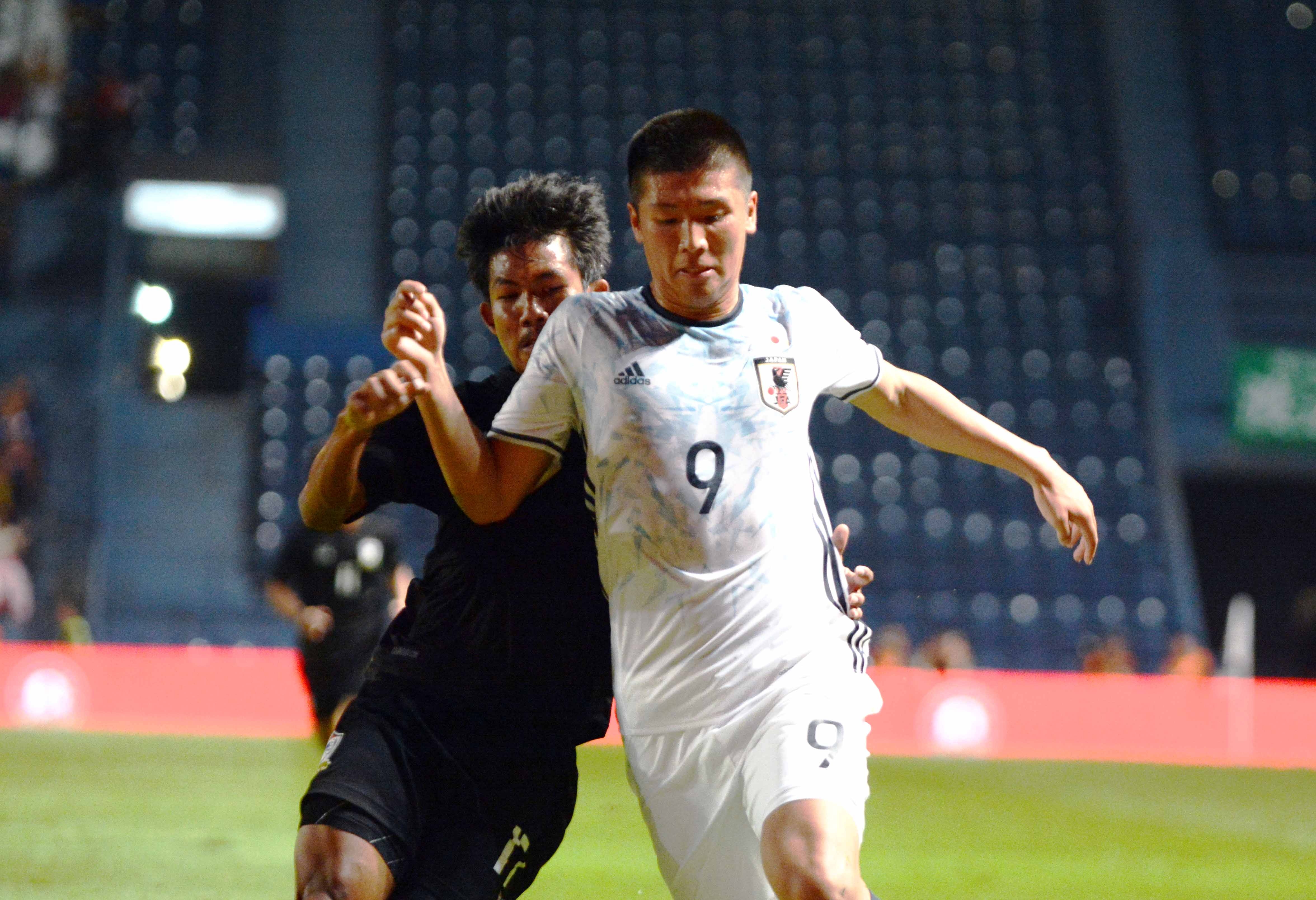 Thua that vong, U23 Thai Lan cho gay soc truoc Nhat Ban hinh anh