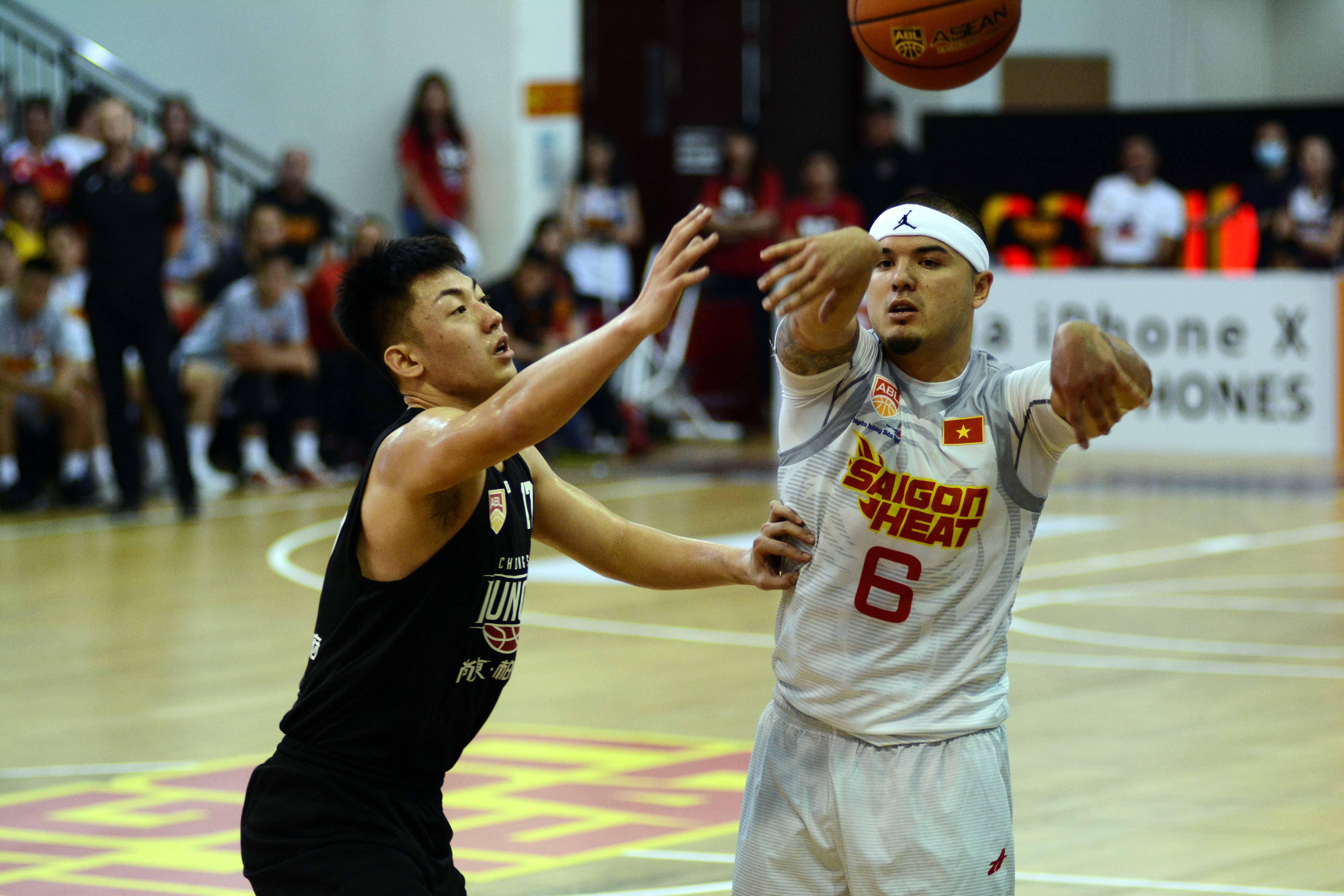Saigon Heat thang Chongson Kungfu 96-94 anh 2