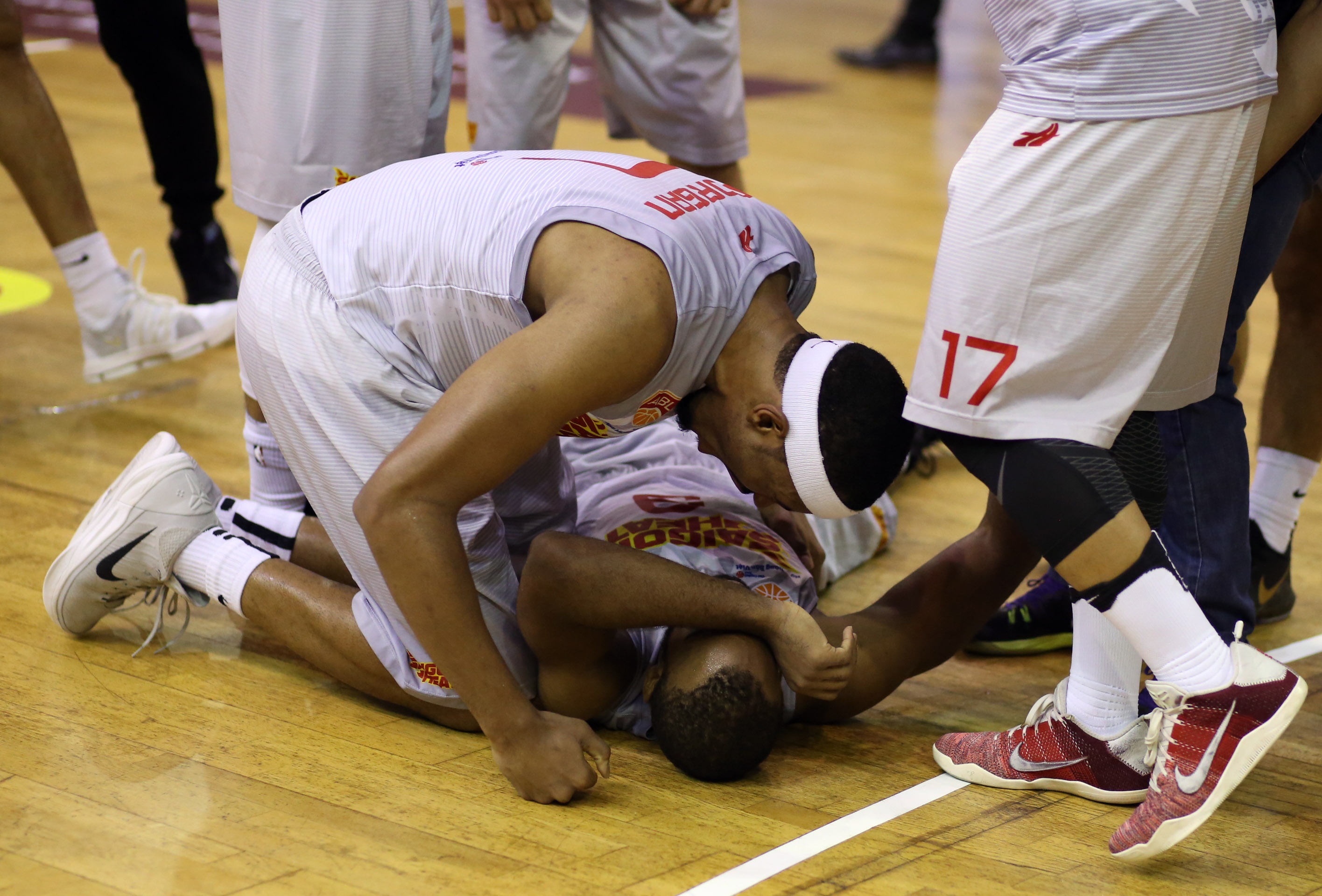 HLV Saigon Heat an mung cung hoc tro anh 3