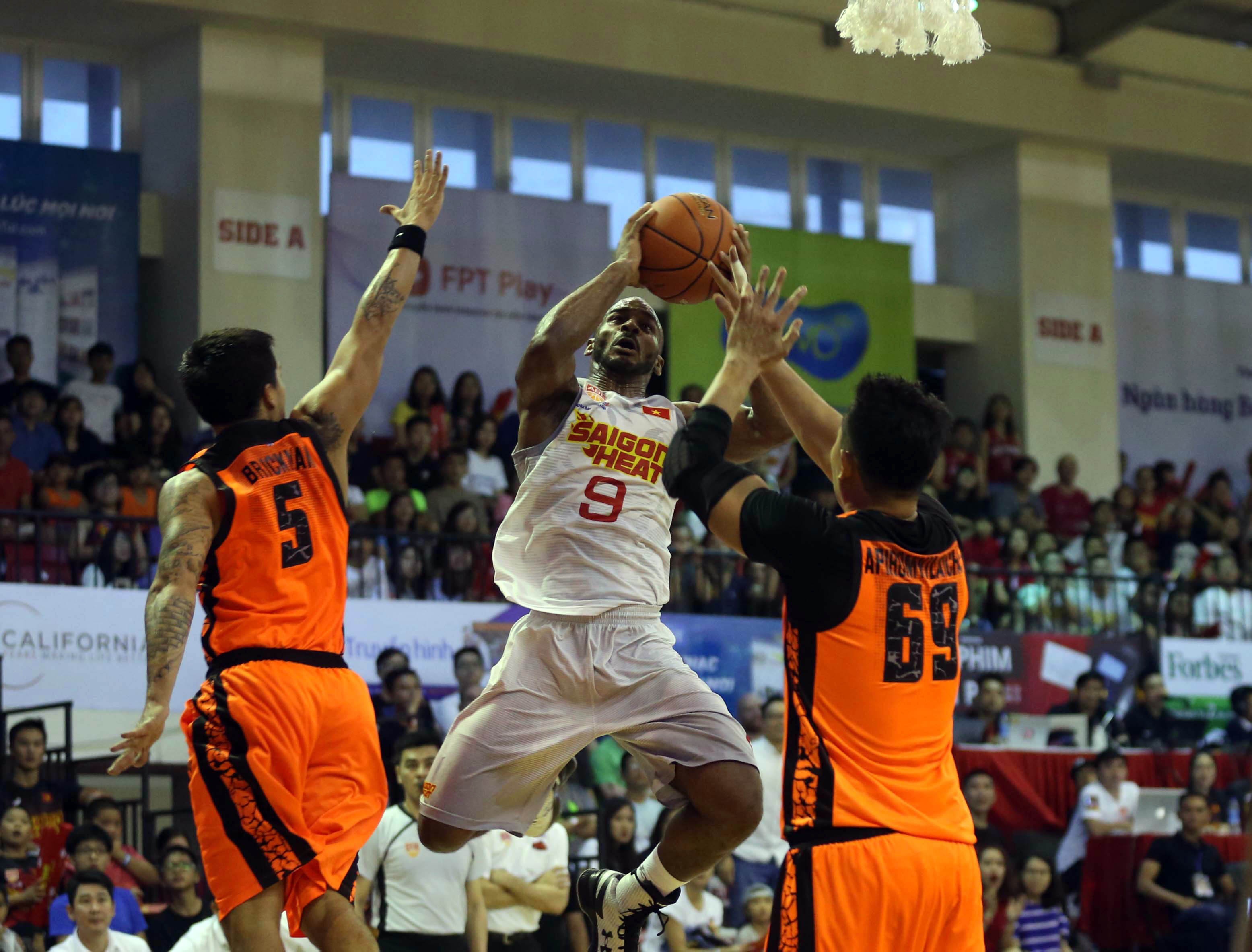 Saigon Heat thua Mono Vampire 83-97 anh 9