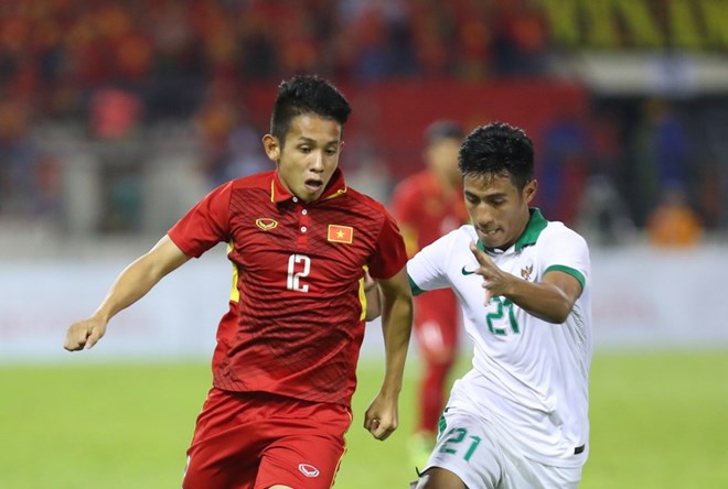 Hong Duy va moi duyen ky la voi bong da Qatar hinh anh