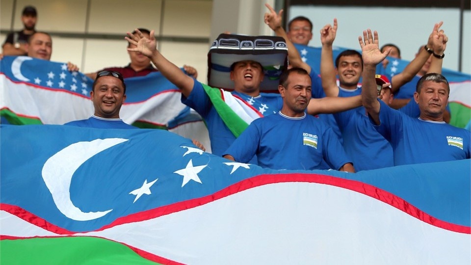 Uzbekistan da lam thuc tinh bong da chau A nhu the nao hinh anh