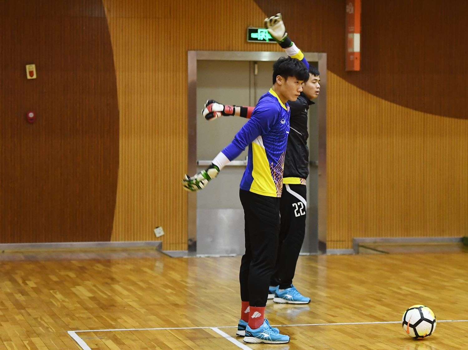 Uzbekistan tap luyen duoi tuyet roi anh 10