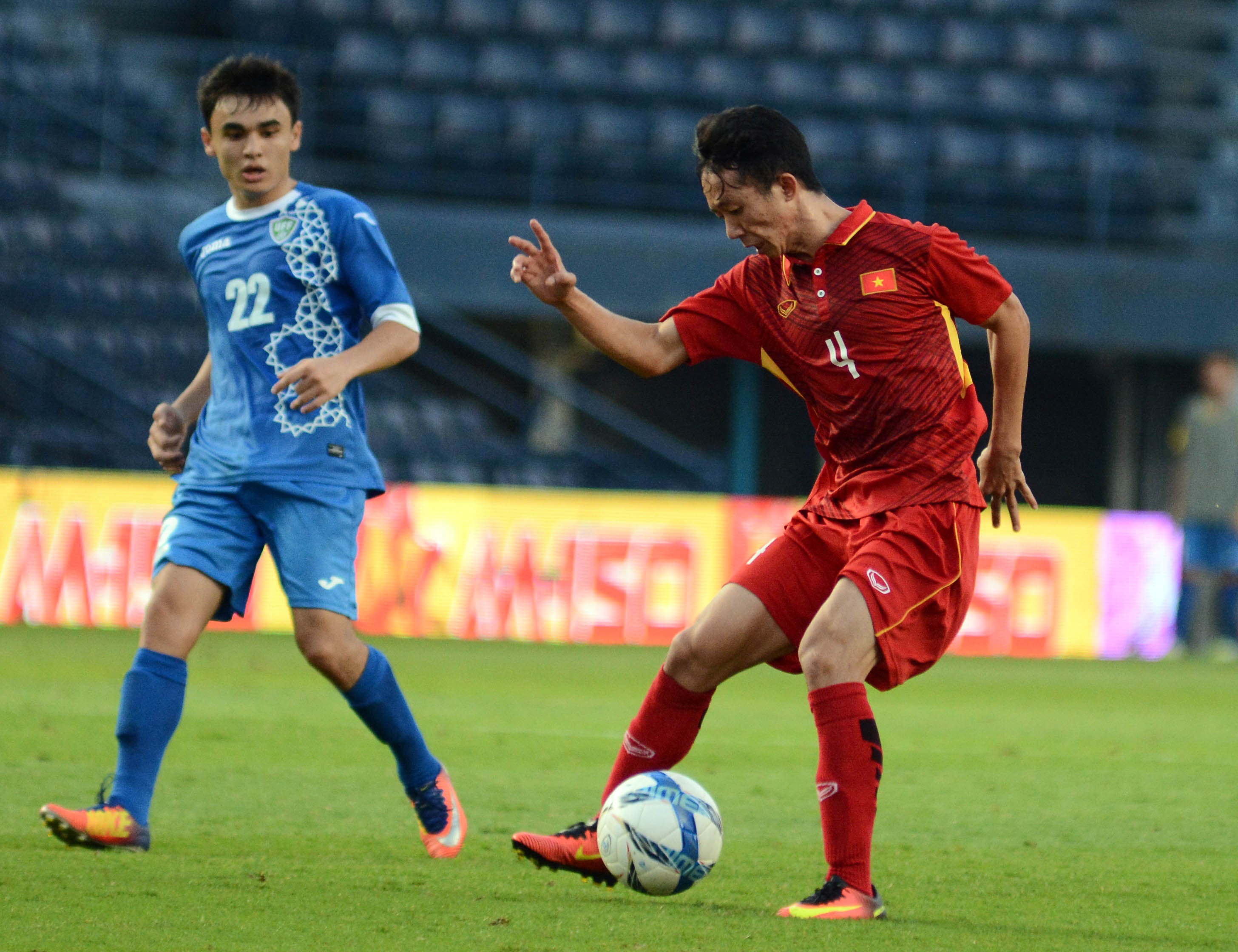 HLV Uzbekistan phat bieu truoc chung ket anh 2