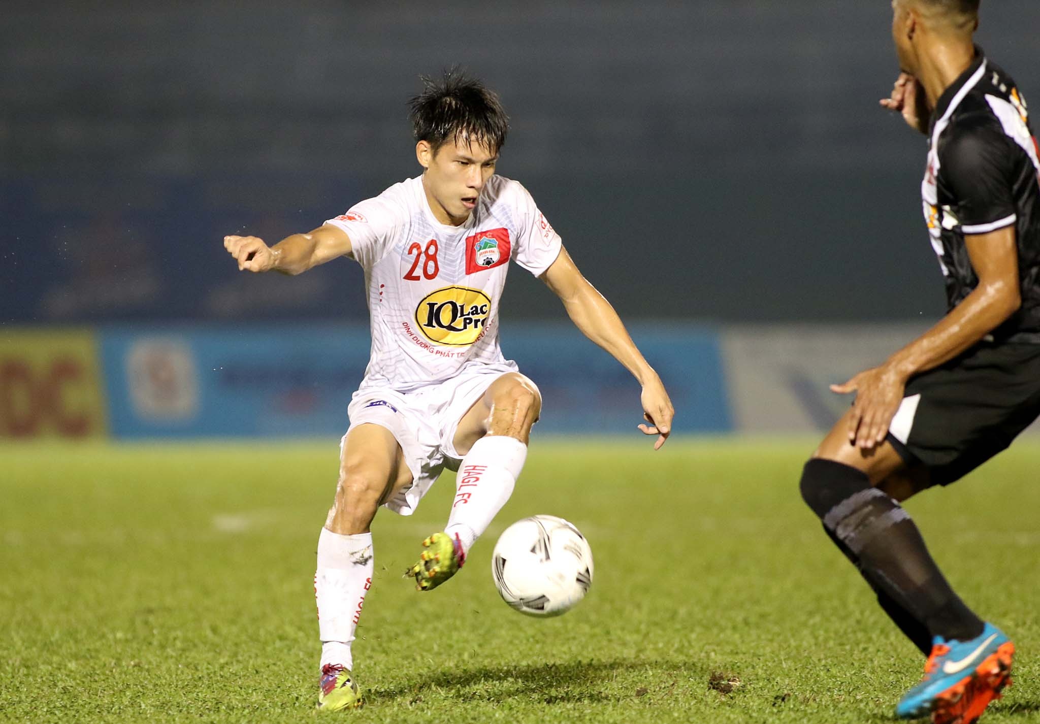Thieu Cong Phuong, Xuan Truong, HAGL thua CLB Brazil tai BTV Cup hinh anh