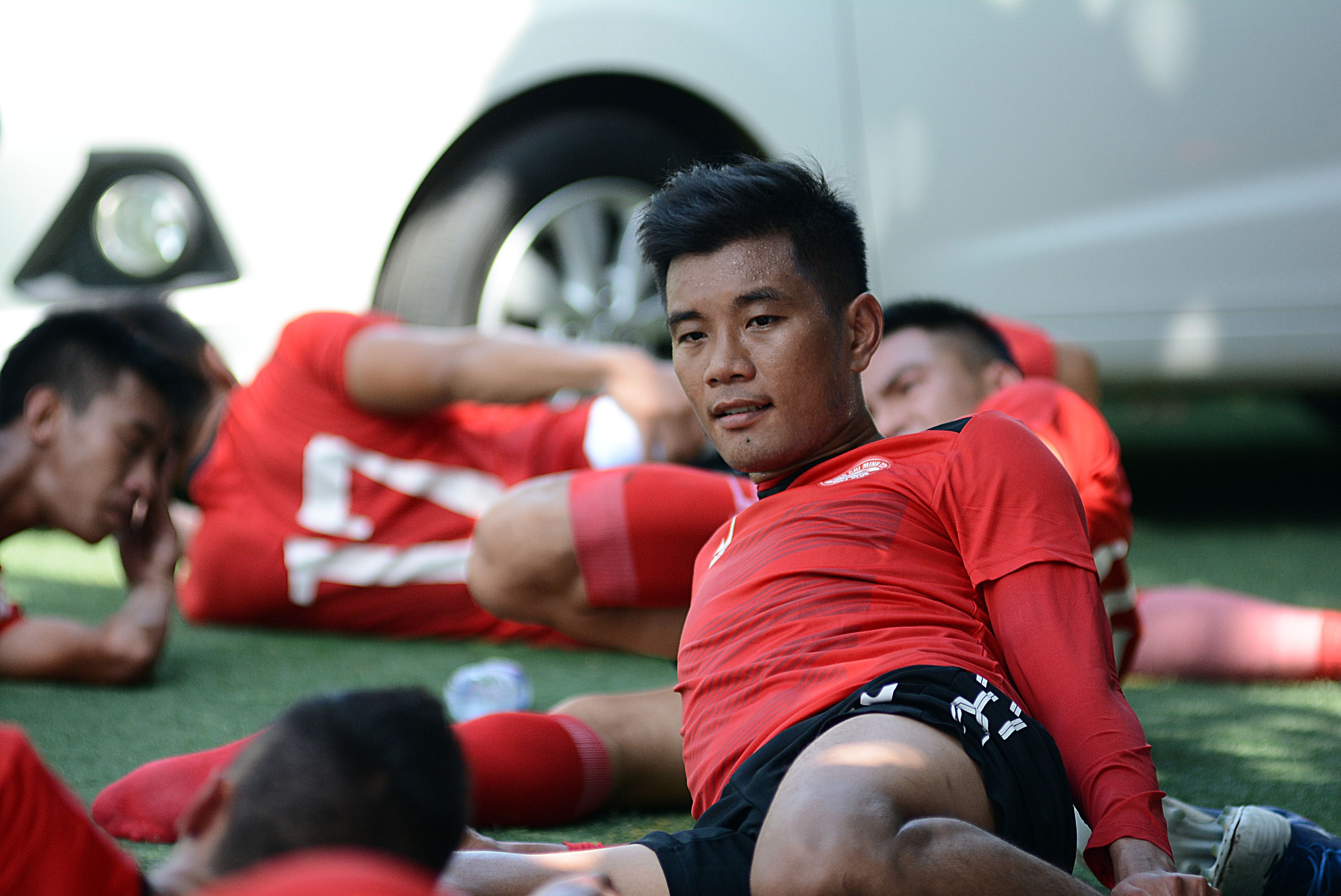 Possebon khong tap luyen cung CLB TP.HCM anh 8