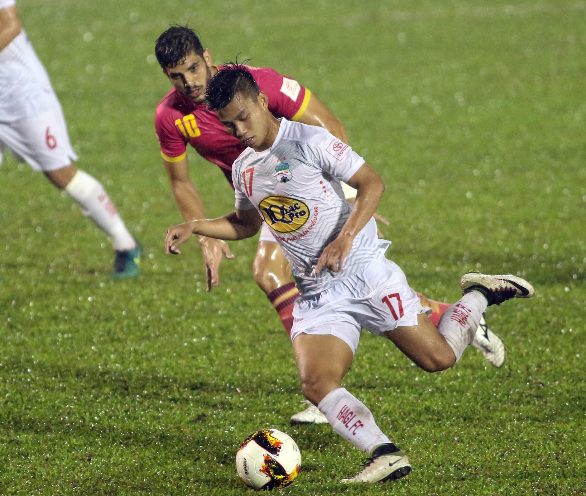 HAGL da giao huu voi Binh Phuoc anh 1