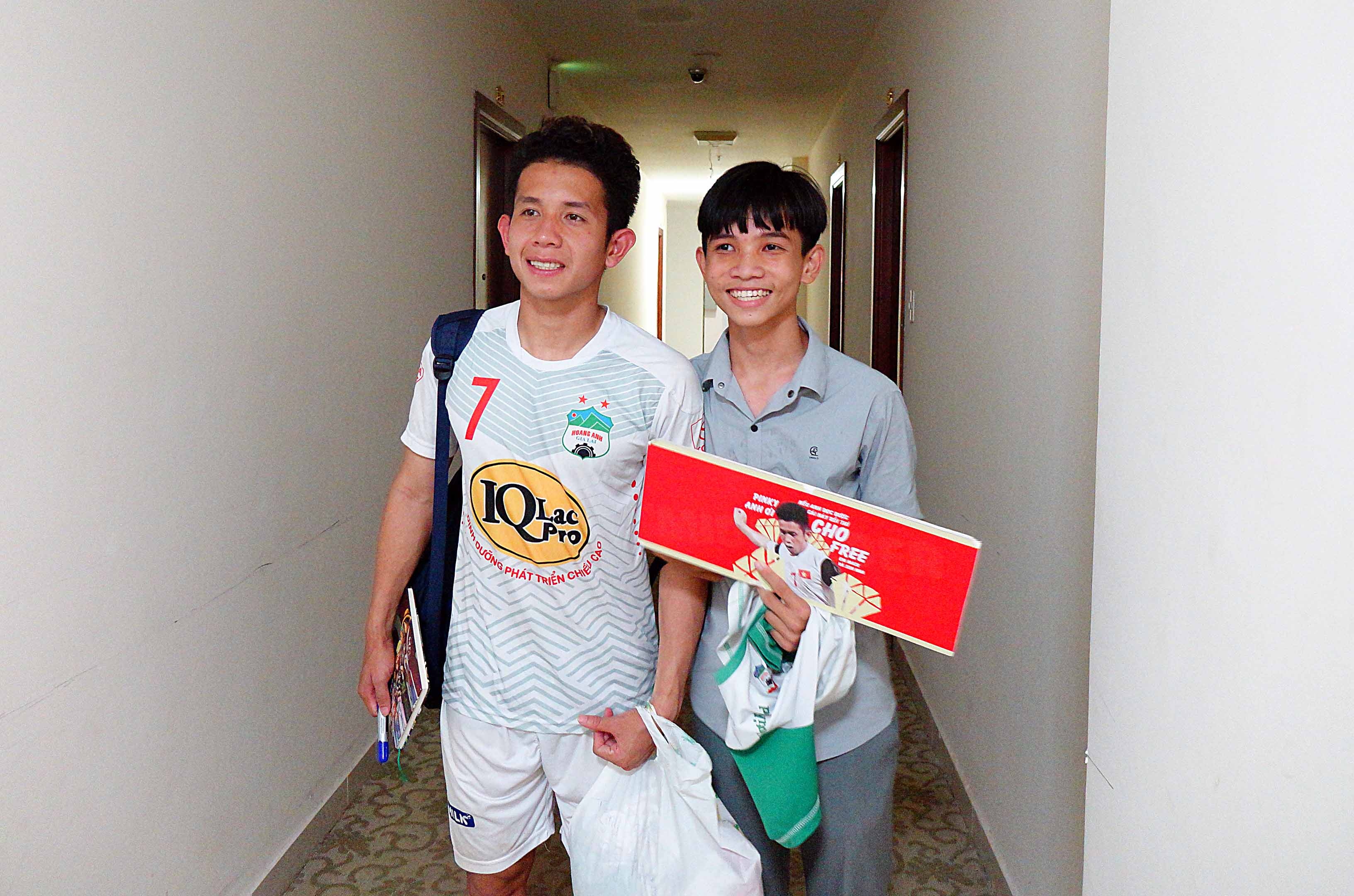 Fan ham mo CLB HAGL anh 10