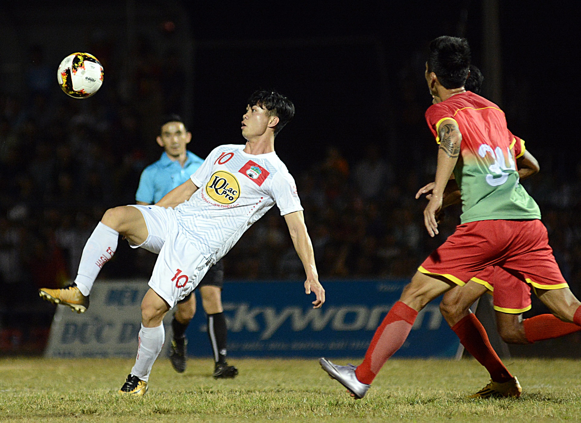 Cong Phuong thi dau voi Binh Phuoc toi 27/2 anh 4