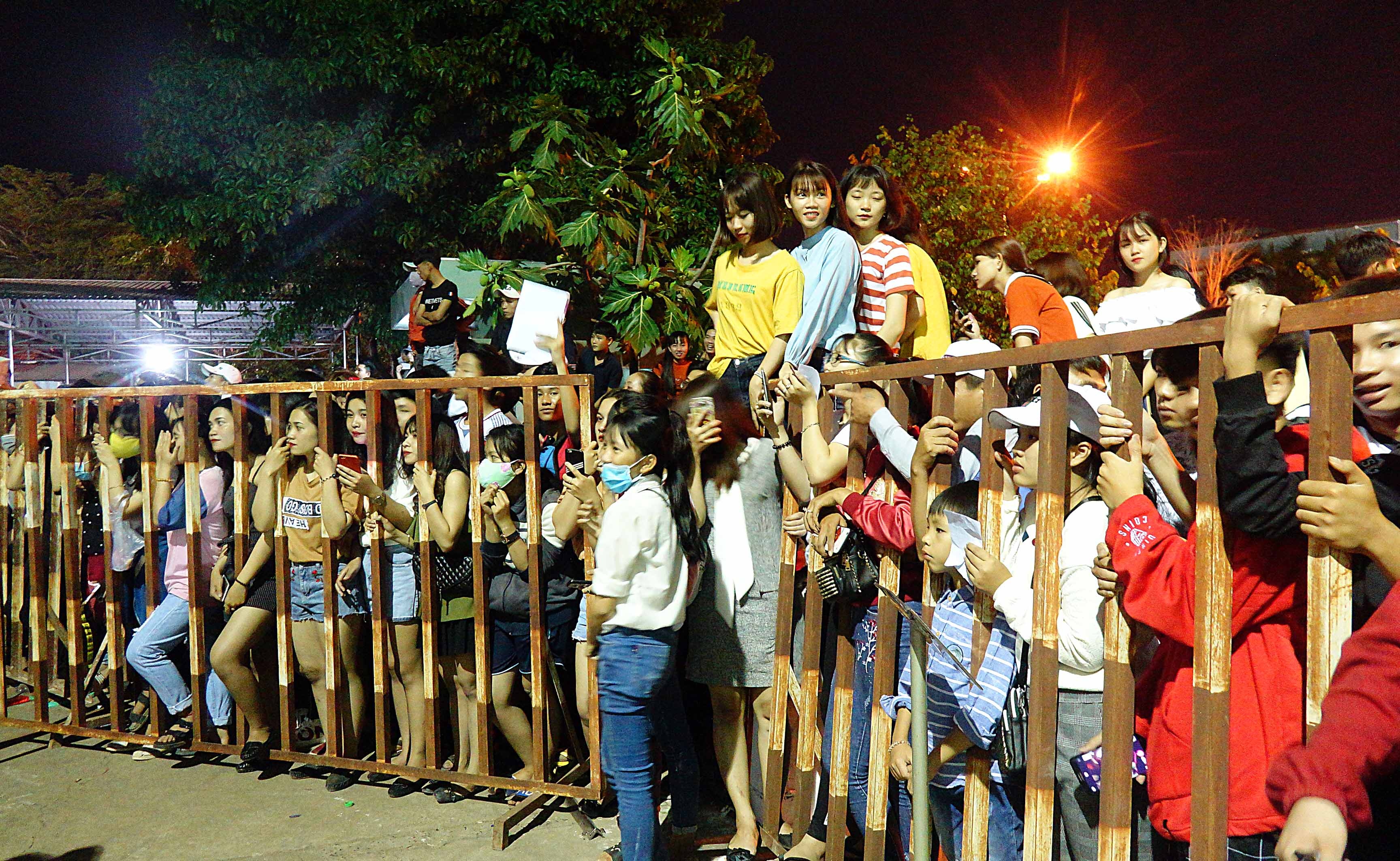 Fan ham mo CLB HAGL anh 7