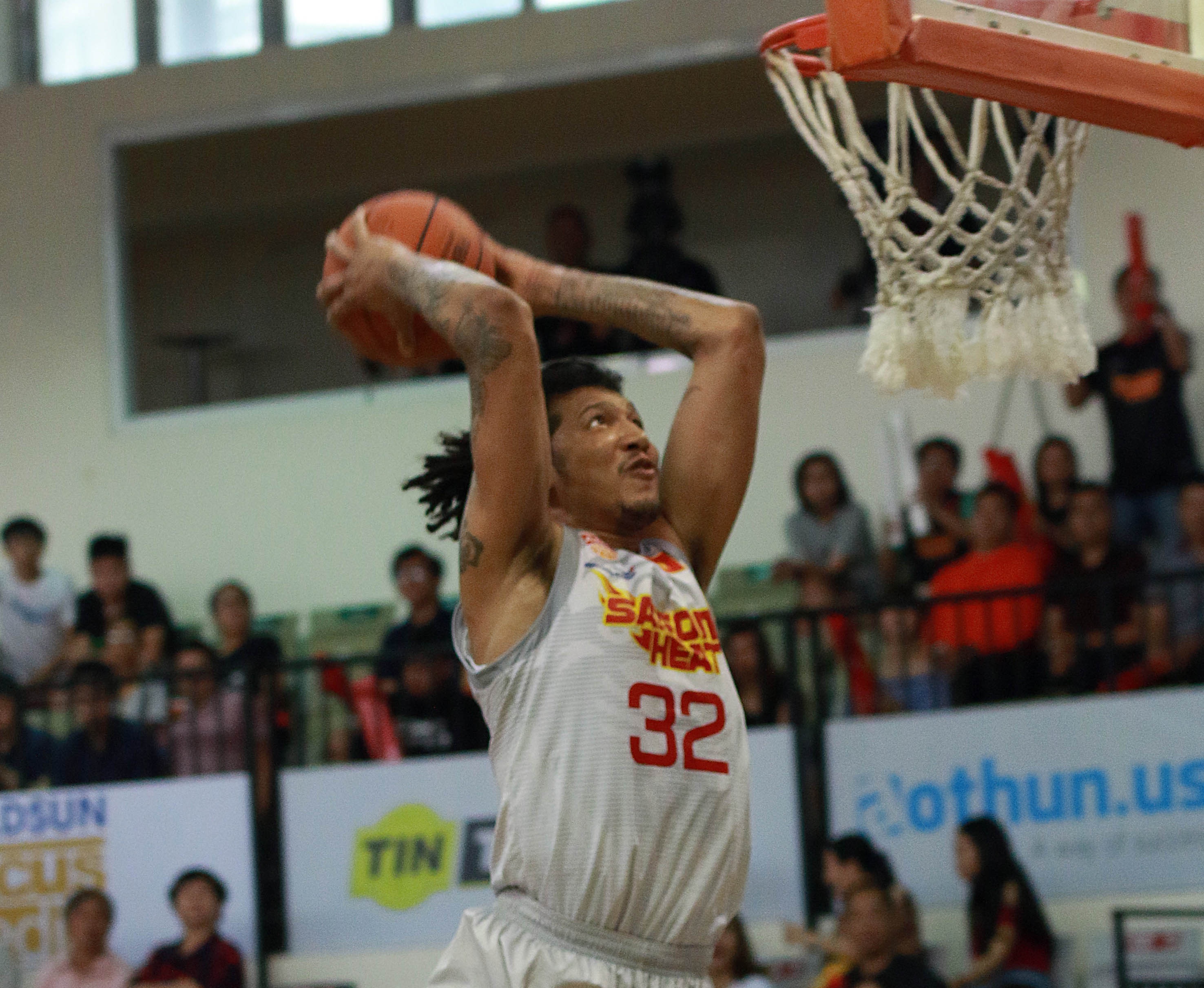 Tru cot tro lai, Saigon Heat 'huy diet' doi bong Indonesia hinh anh